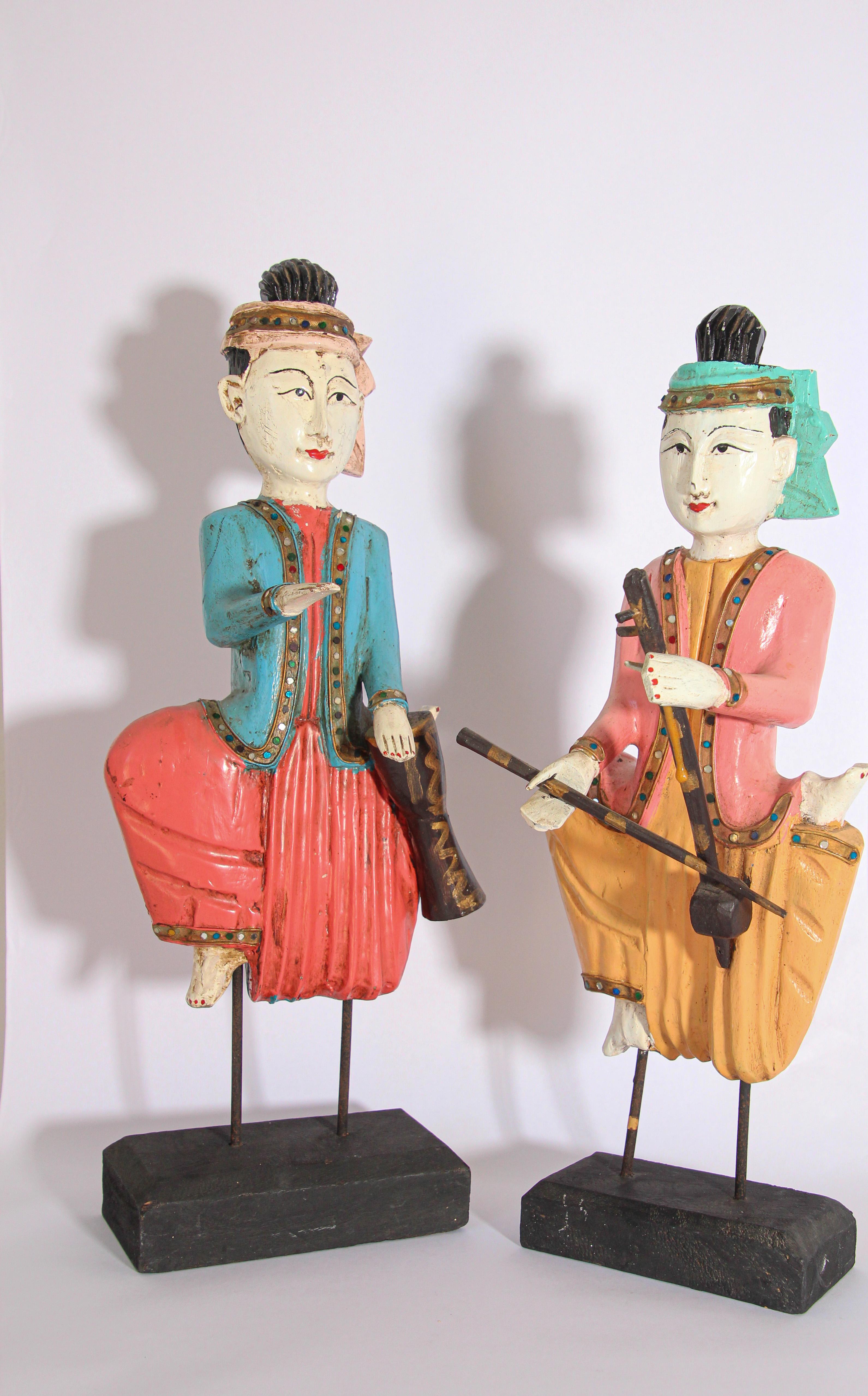 Set of Two Vintage Carved Wood Thai Musicians Sculptures on Stand 7