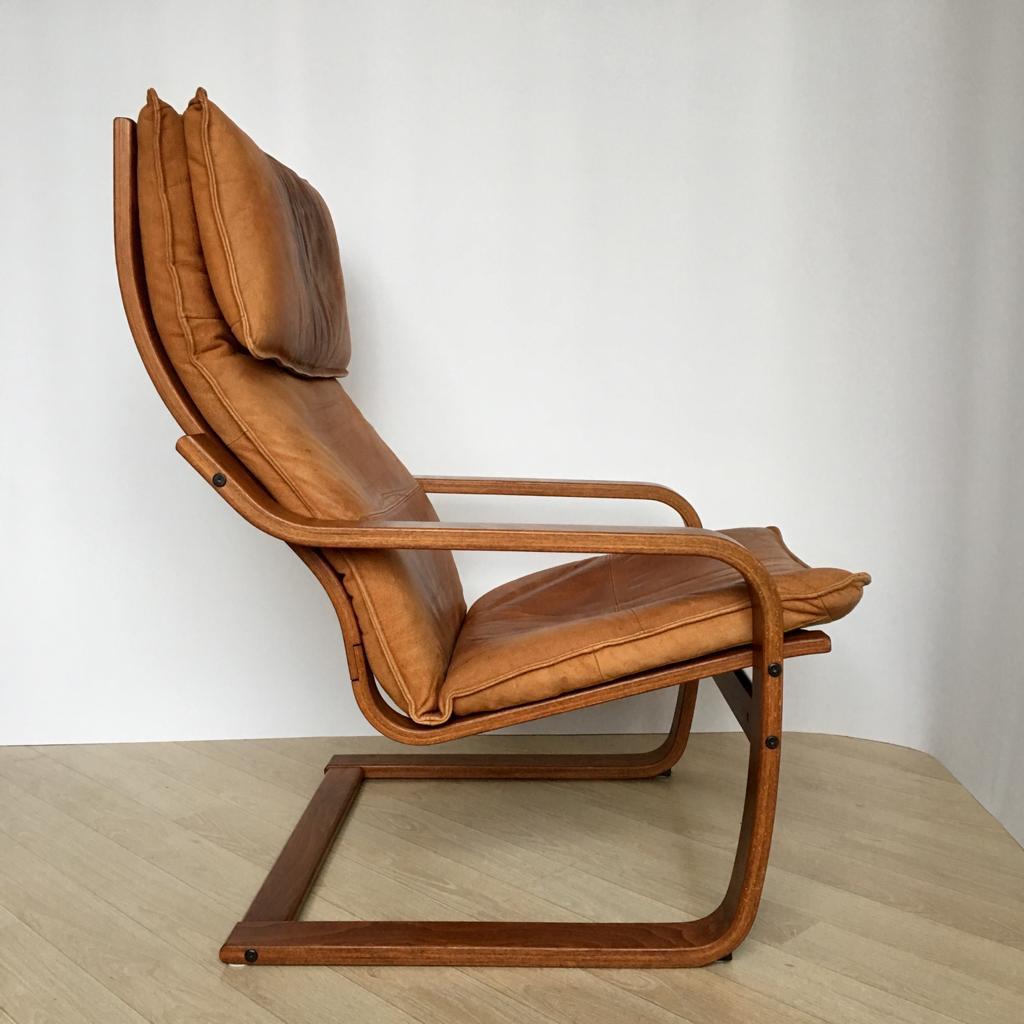 Vintage Cognaс Leder Poäng Stuhl von Noboru Nakamura für Ikea, 1999 (Ende des 20. Jahrhunderts) im Angebot