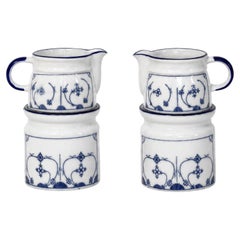 Lot de deux chauffe-beurre vintage allemands en céramique bleue et blanche