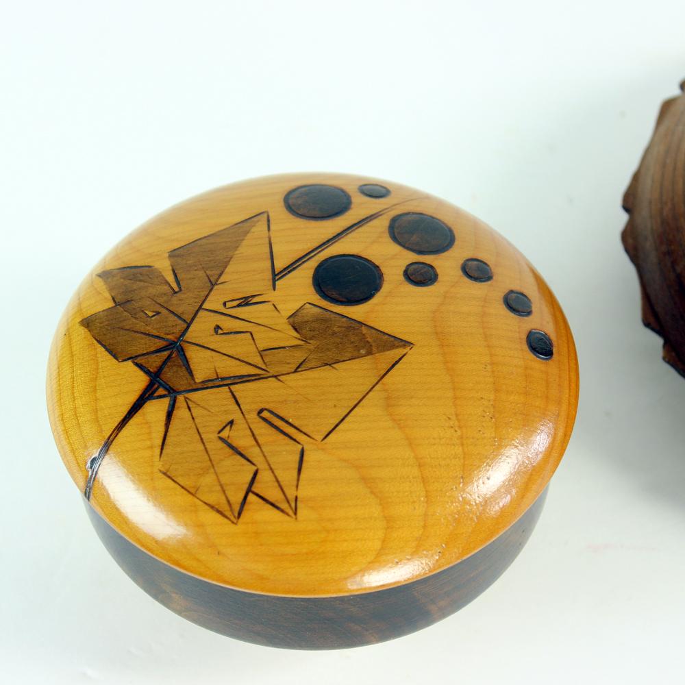 Set of Two Vintage Handcrafted Bowls in Wood, Czechoslovakia, 1960s For Sale 2