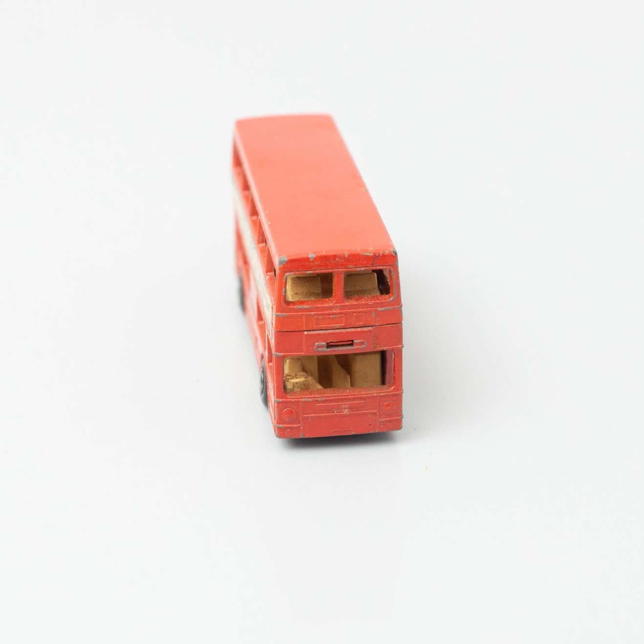 Set of Two Vintage London Bus Match Box Car Toys, circa 1960 For Sale 1