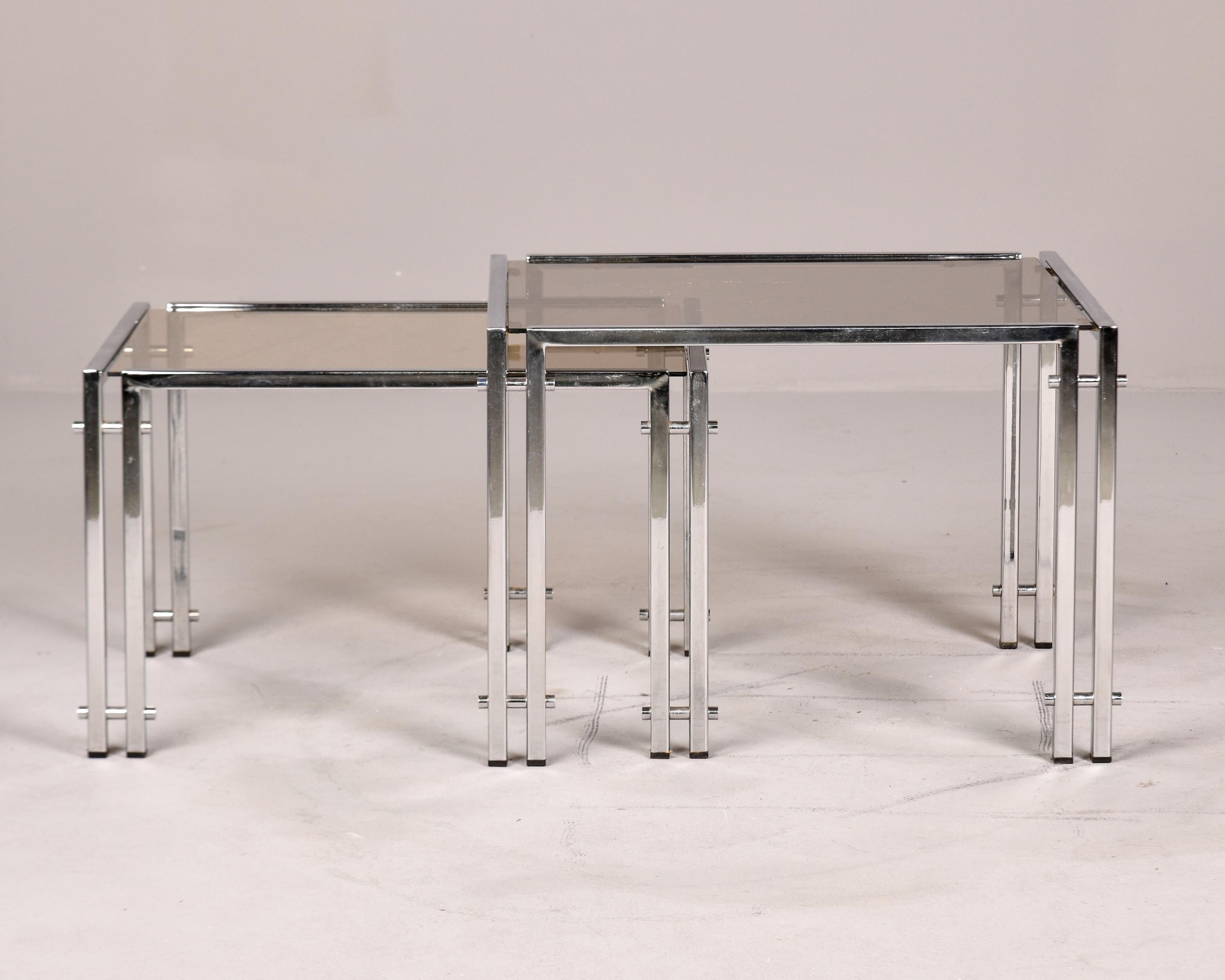 Set of Two Vintage Nesting Tables with Chrome Frames and Pale Smoke Glass Tops For Sale 1