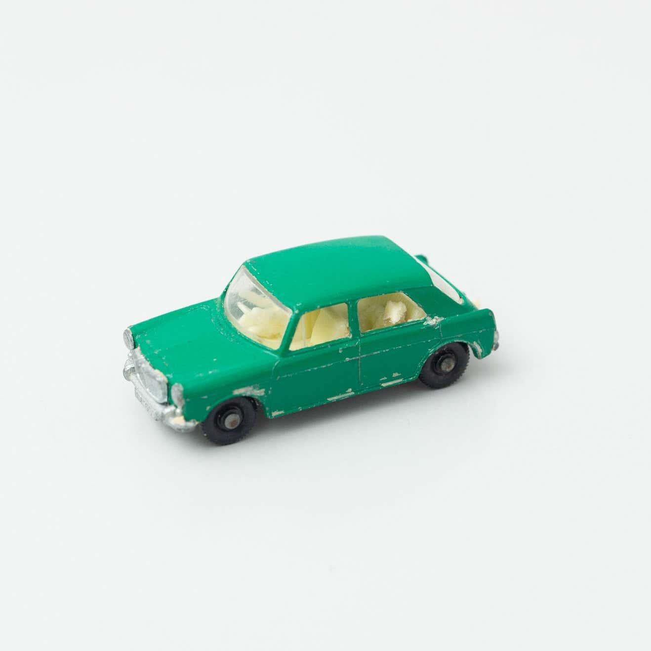 Satz von zwei Opel-Matchbox-Auto-Spielzeugen, um 1960 (Mitte des 20. Jahrhunderts) im Angebot