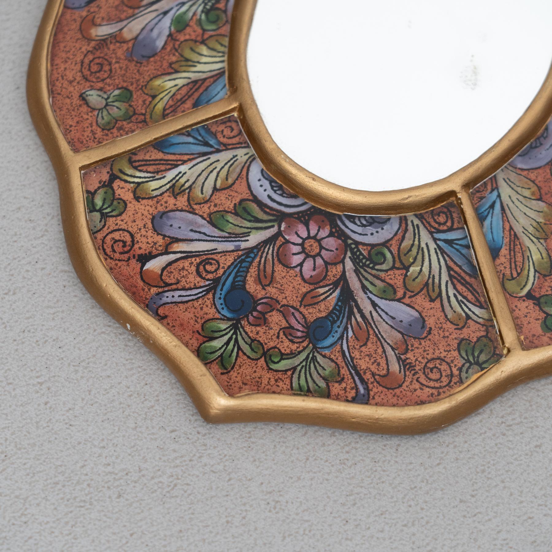 Ensemble de deux miroirs muraux péruviens vintage du milieu du siècle en bois peints à la main en vente 3