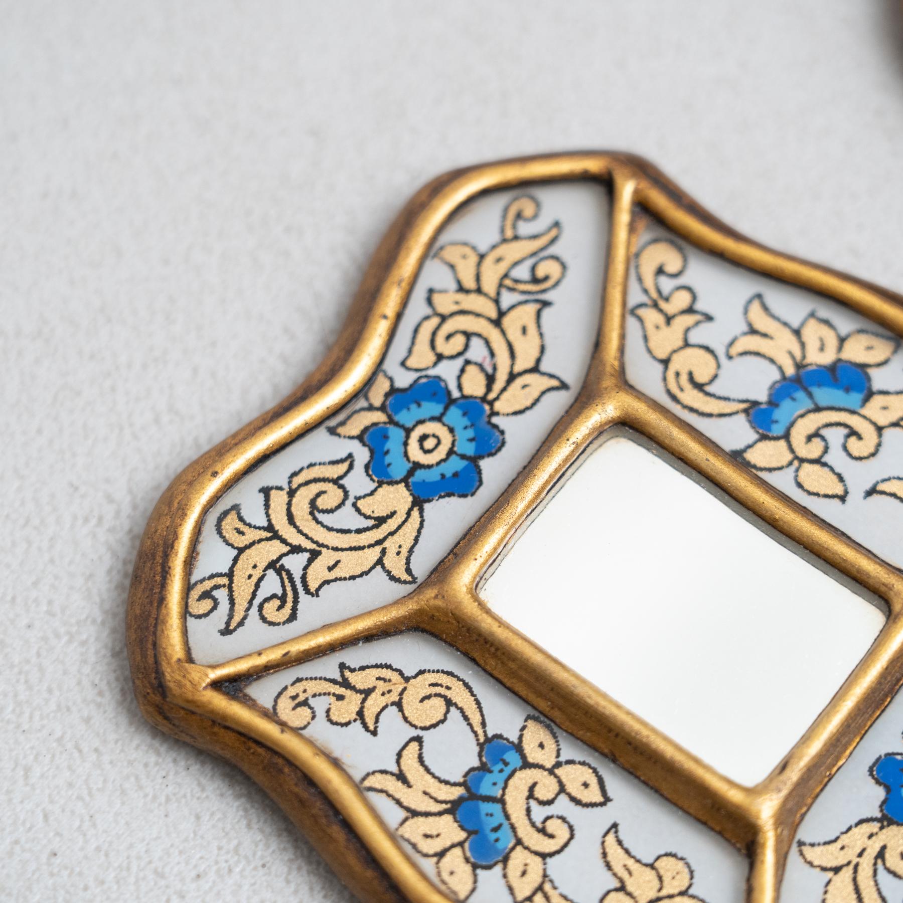 Ensemble de deux miroirs muraux péruviens vintage du milieu du siècle en bois peints à la main en vente 3