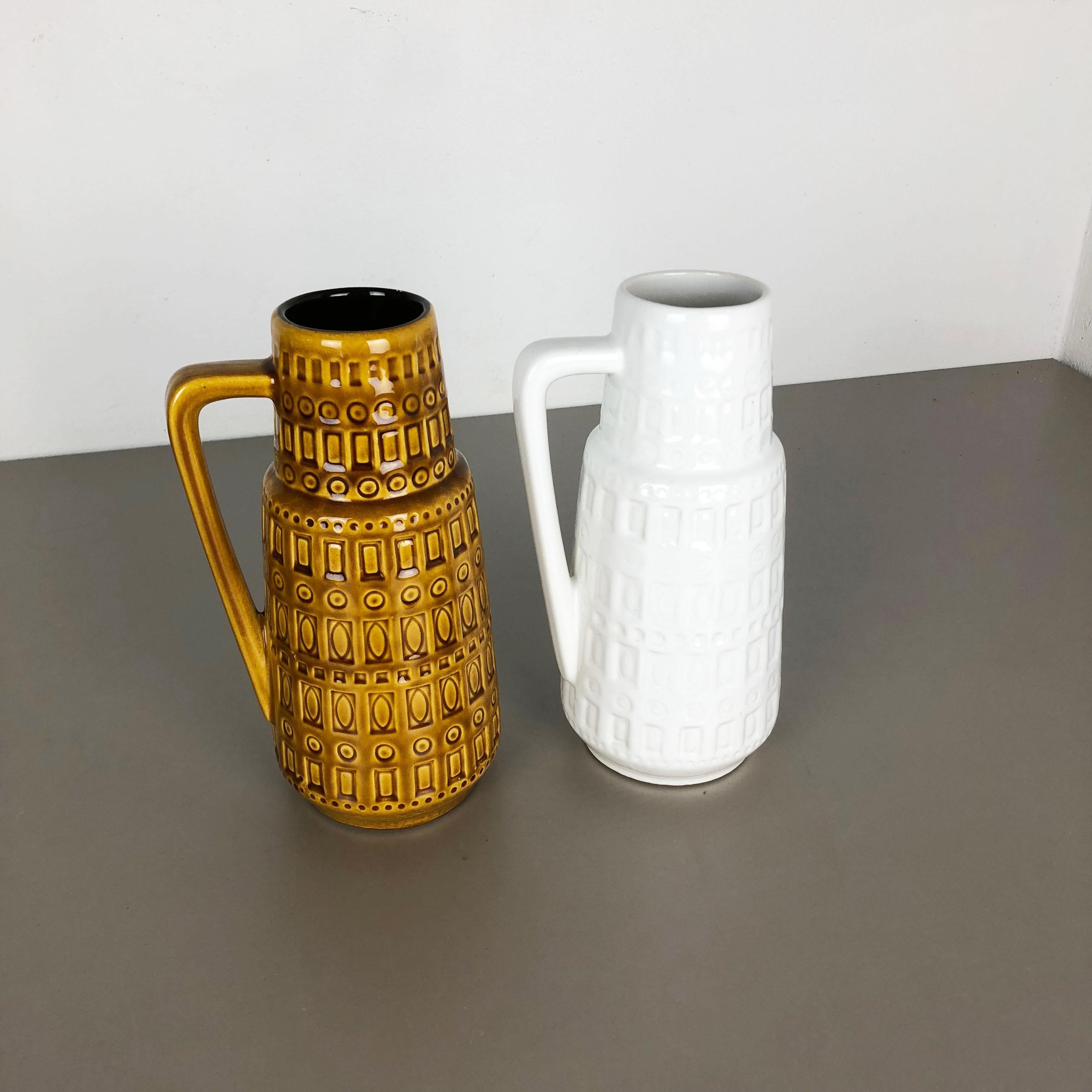 Set von zwei mundgeblasenen glasierten Vintage-Vasen aus Keramik, Scheurich, Deutschland, 1970er Jahre (Moderne der Mitte des Jahrhunderts) im Angebot