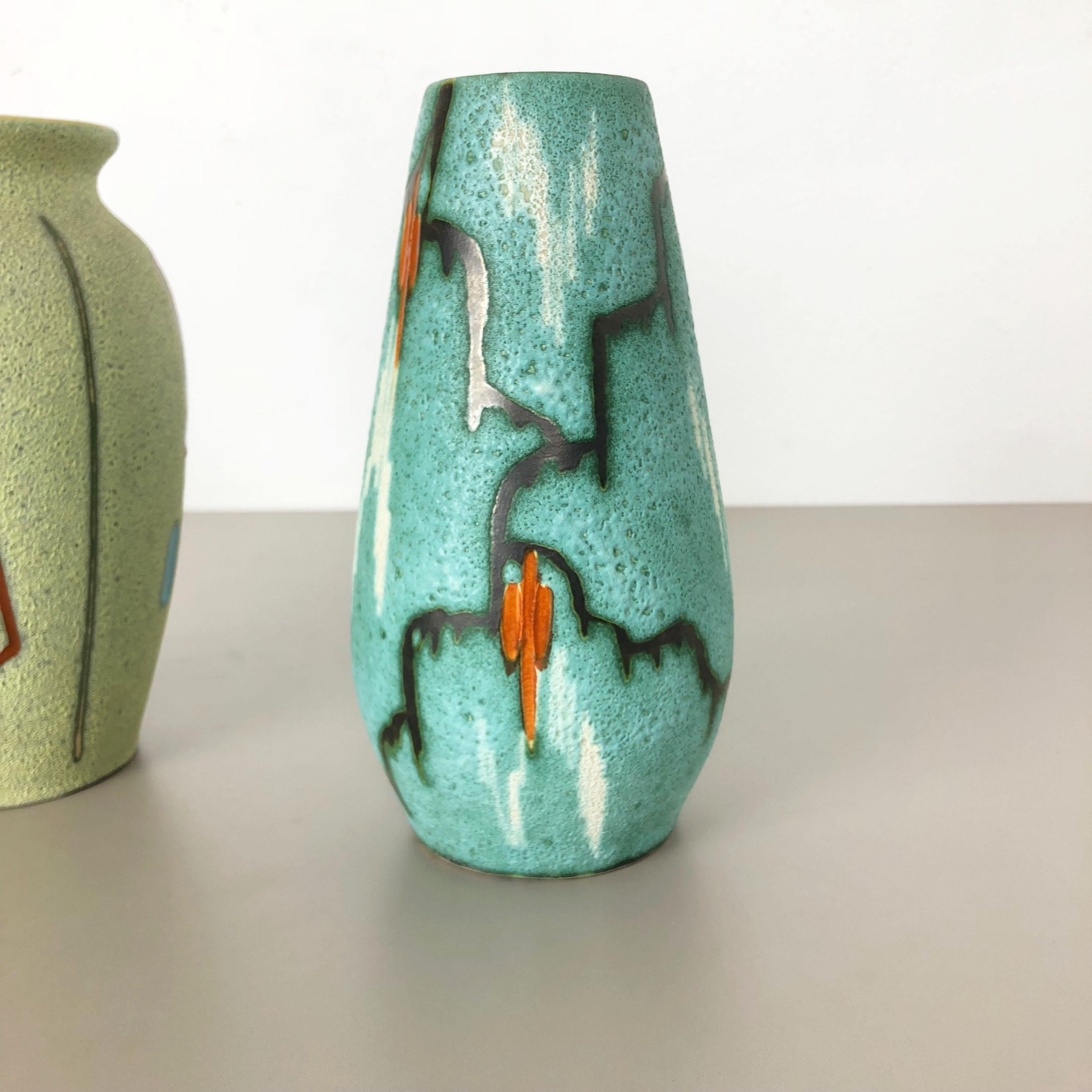 Set von zwei Vintage-Vasen „FOREIGN“ aus Keramik, hergestellt von Scheurich, Deutschland, 1960er Jahre im Angebot 9