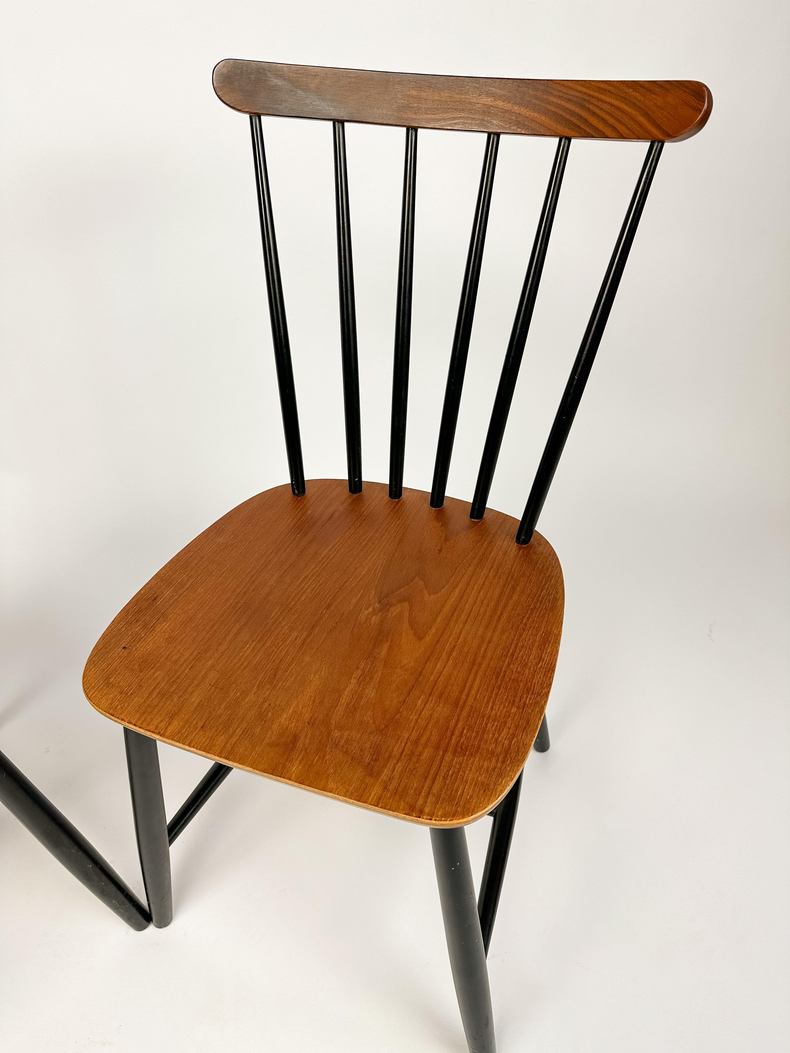 European Set of Two Vintage Spindle Back Chairs in the style of Tapiovaara For Sale