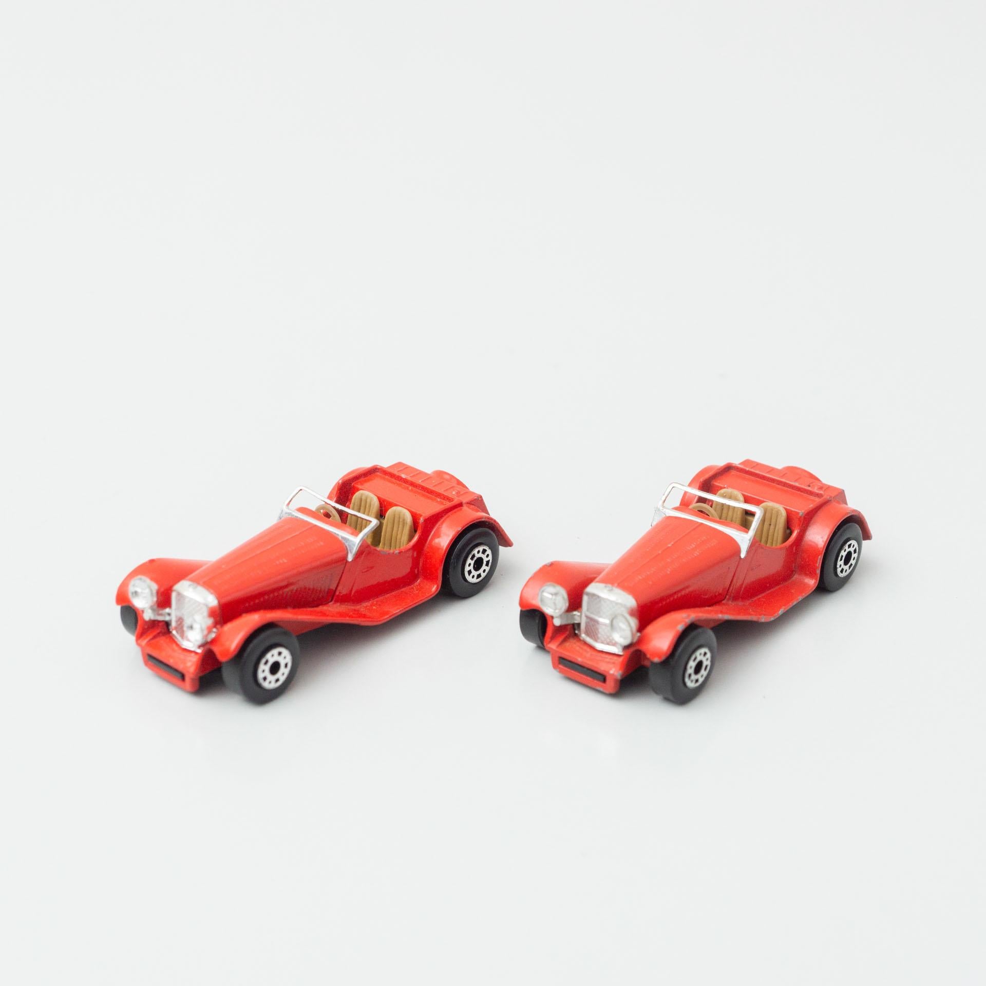 Satz von zwei Vintage Ssico Jaguar Match Box Auto Spielzeug, circa 1960 (Moderne der Mitte des Jahrhunderts) im Angebot