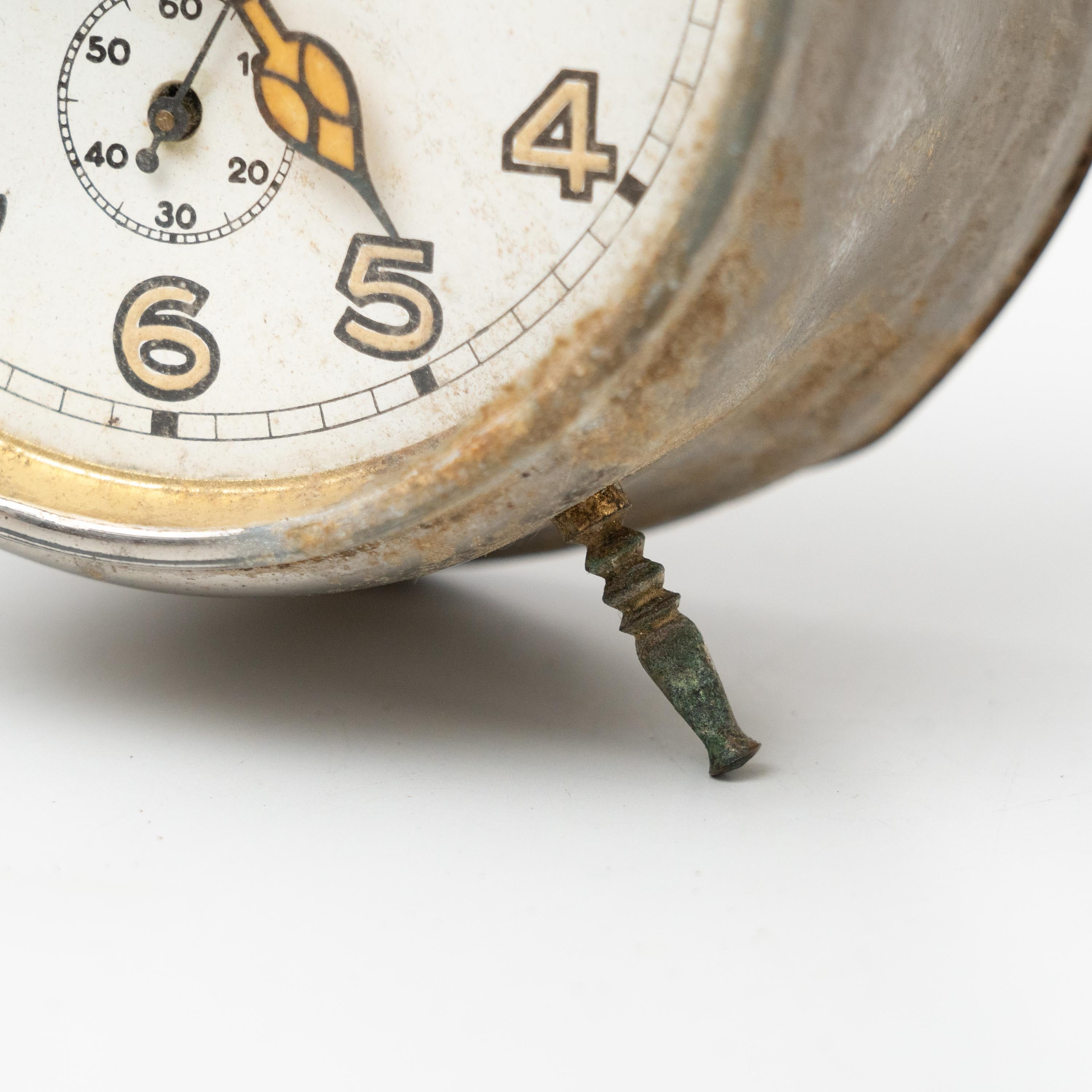 Ensemble de deux horloges d'alarme espagnoles traditionnelles vintage, vers 1960 en vente 11