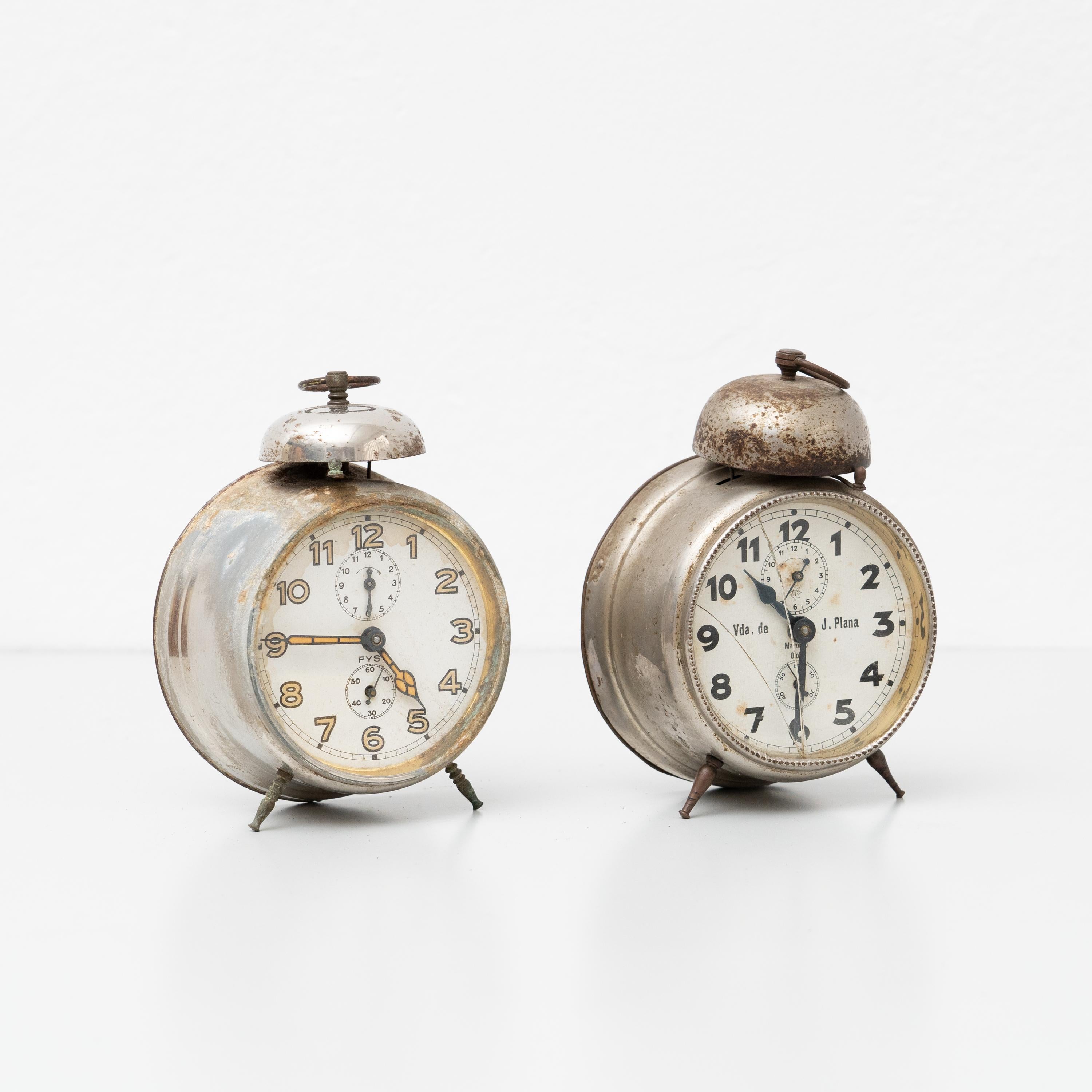 Mid-Century Modern Set of Two Vintage Traditional Spanish Alarm Clock, circa 1960 For Sale