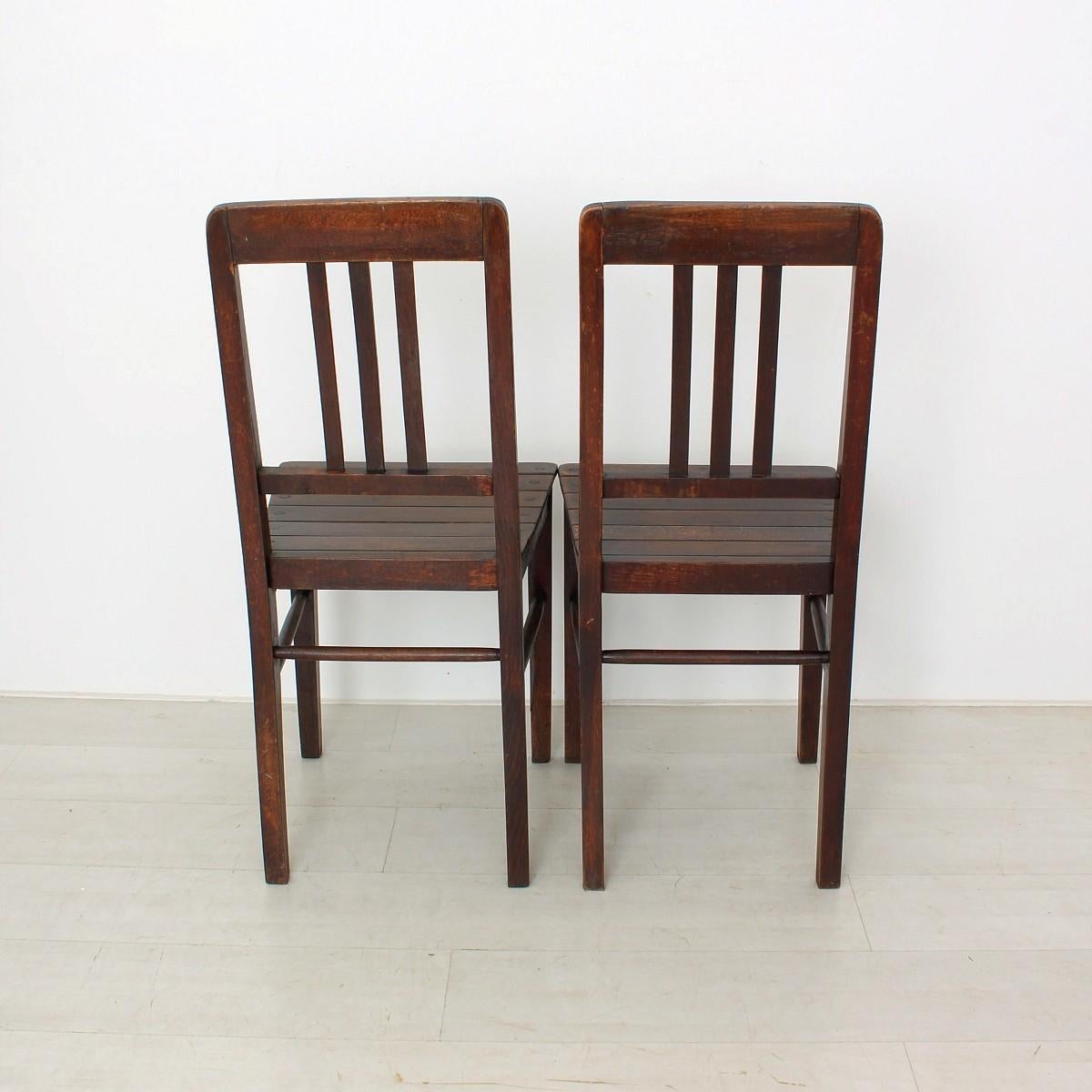 Set of Two Vintage Wooden Chairs, circa 1920 In Excellent Condition For Sale In Freiburg, DE