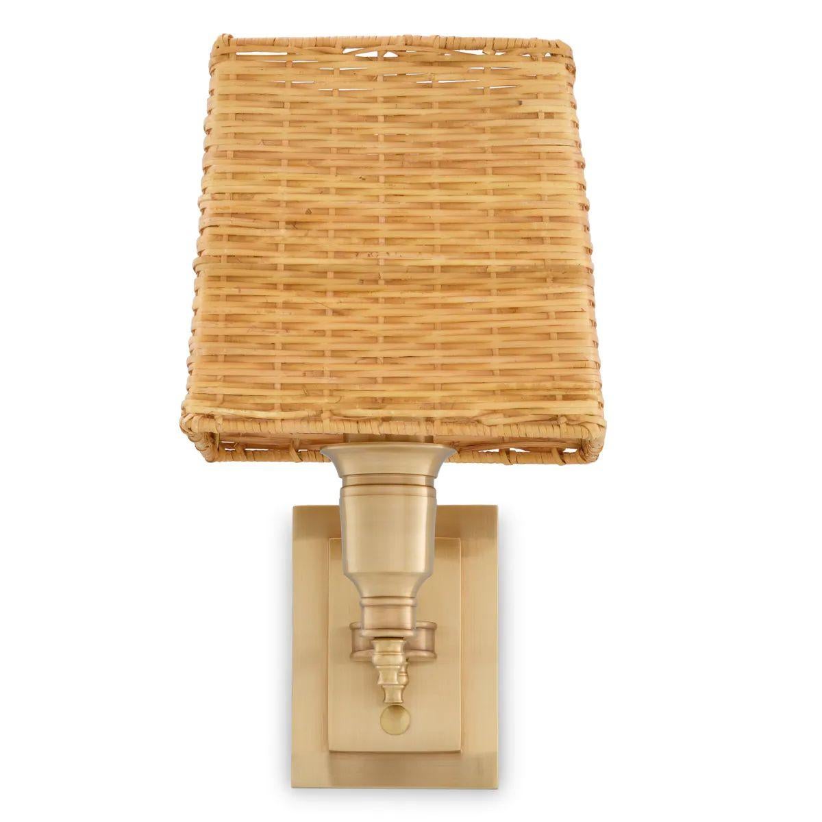 Français Set of Two Wall Lamp in Brass Finish en vente