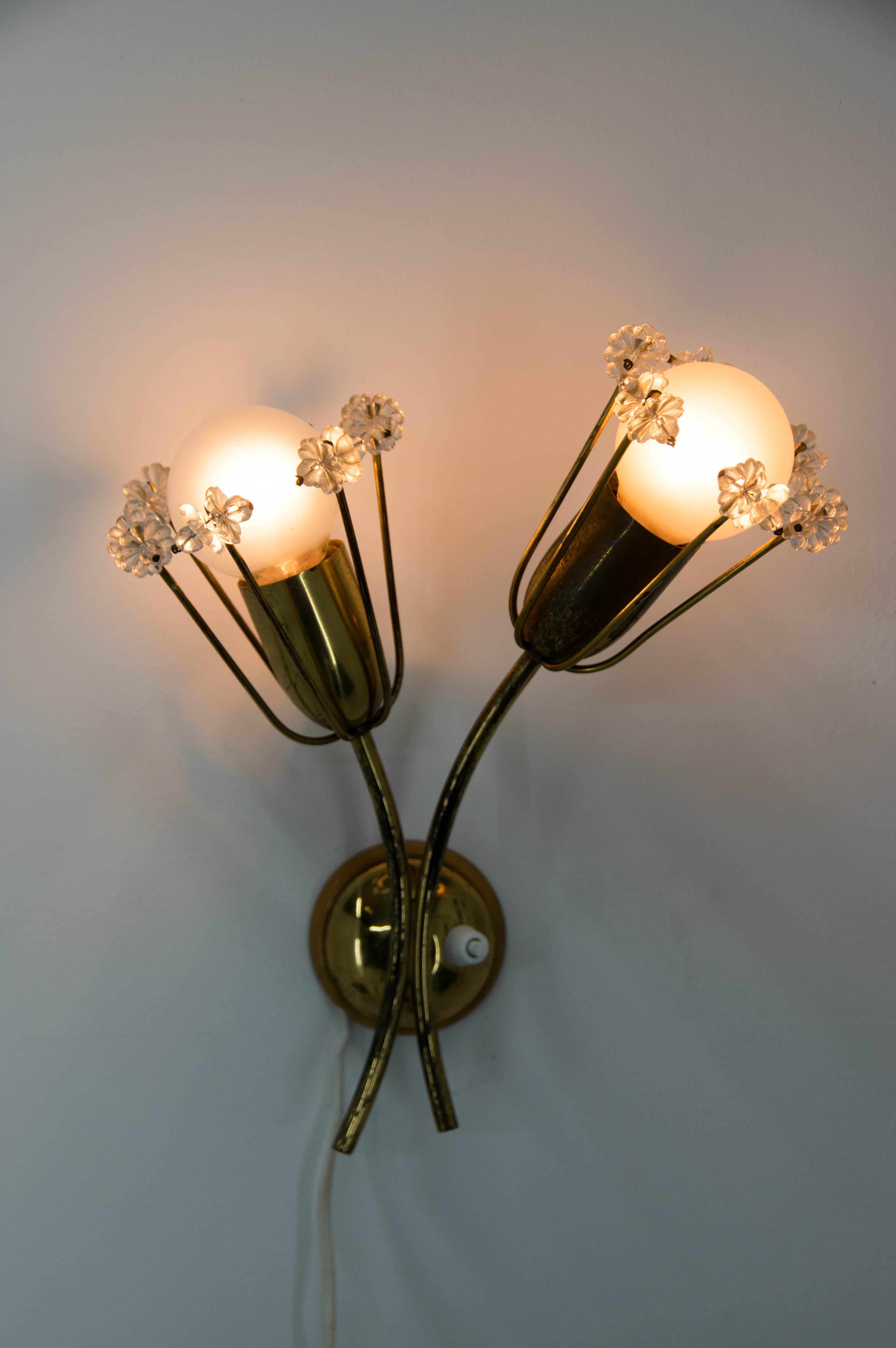 Mid-Century Modern Ensemble de deux appliques par Emil Stejnar pour Rupert Nikoll, années 1950 en vente