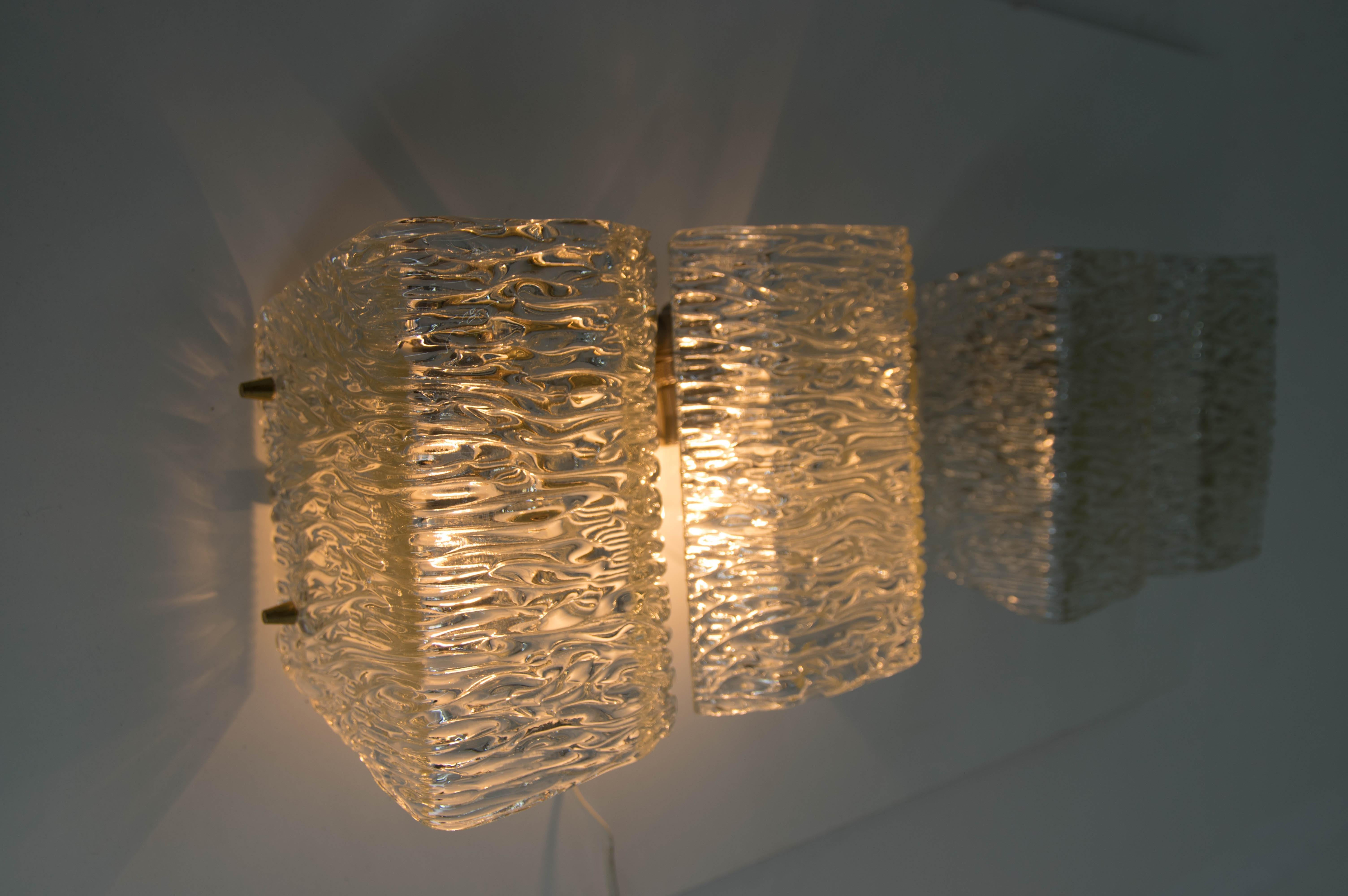 Mid-Century moderno Set di due lampade da parete di Kalmar, anni '50 in vendita