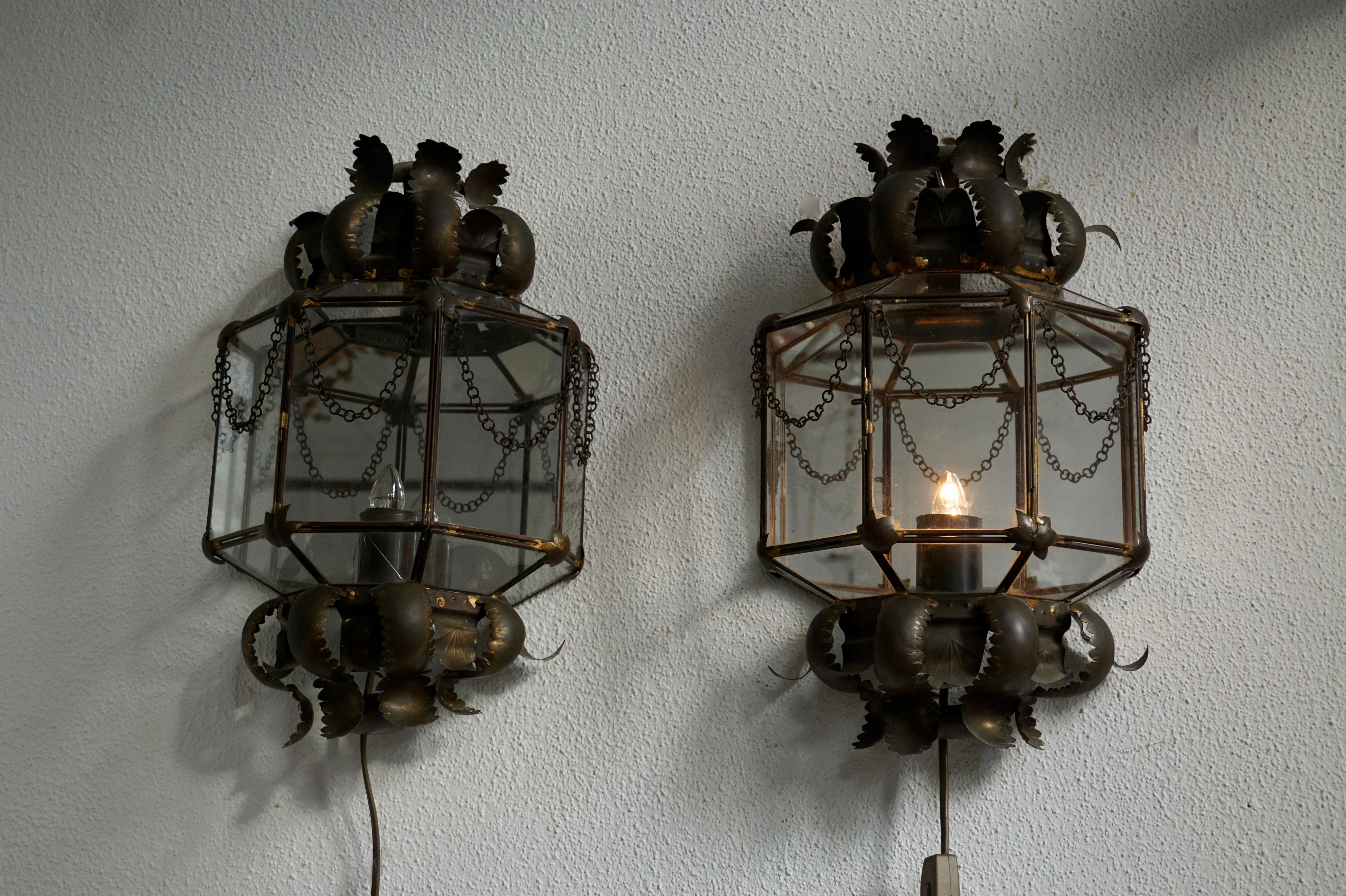 Italian Set of Two Wall Lights Sconces in Copper and Glass