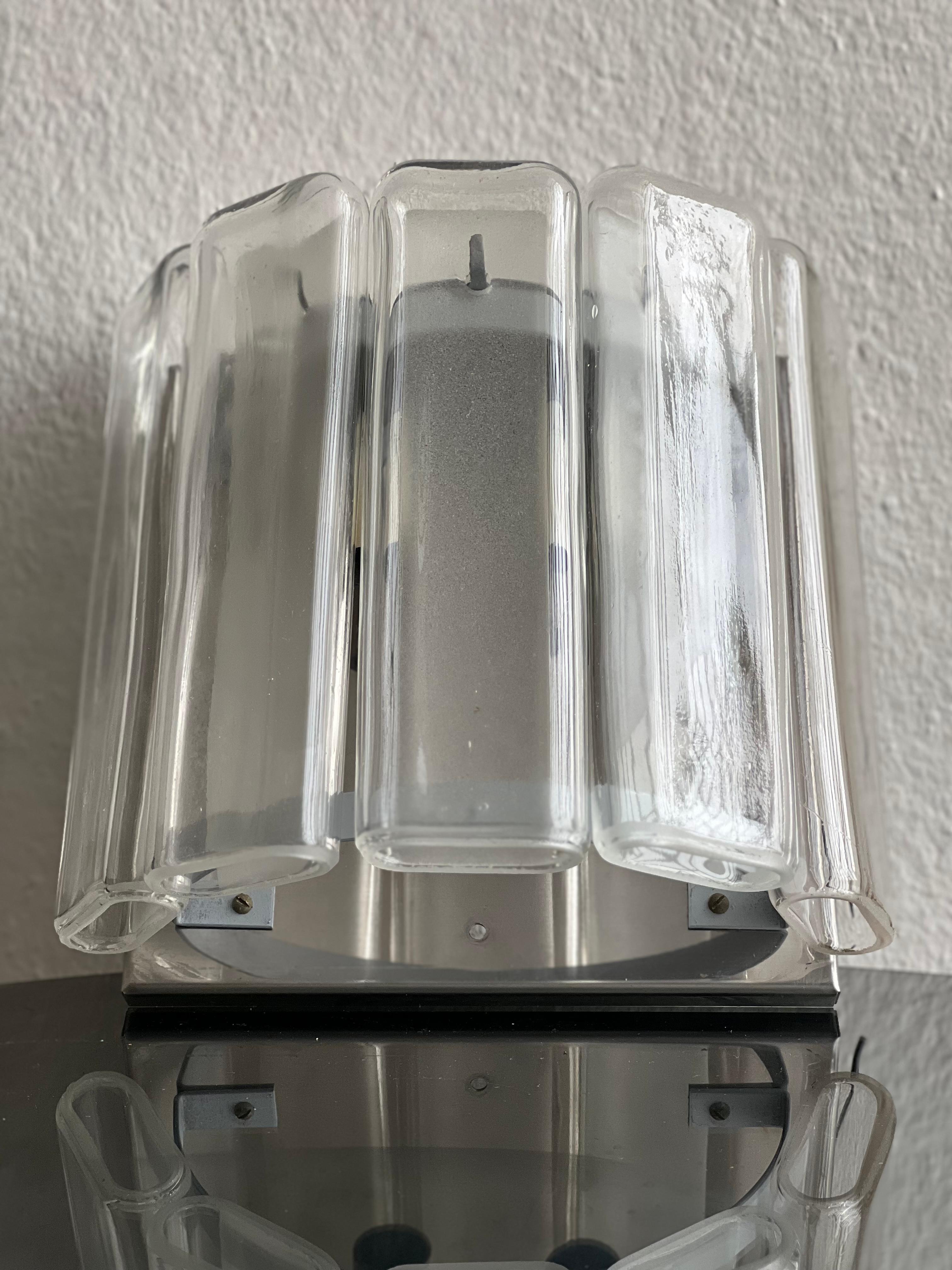 Minimal and sculptural Wall Sconce-Applique  Chromed metal & Murano glass 1970's For Sale 6