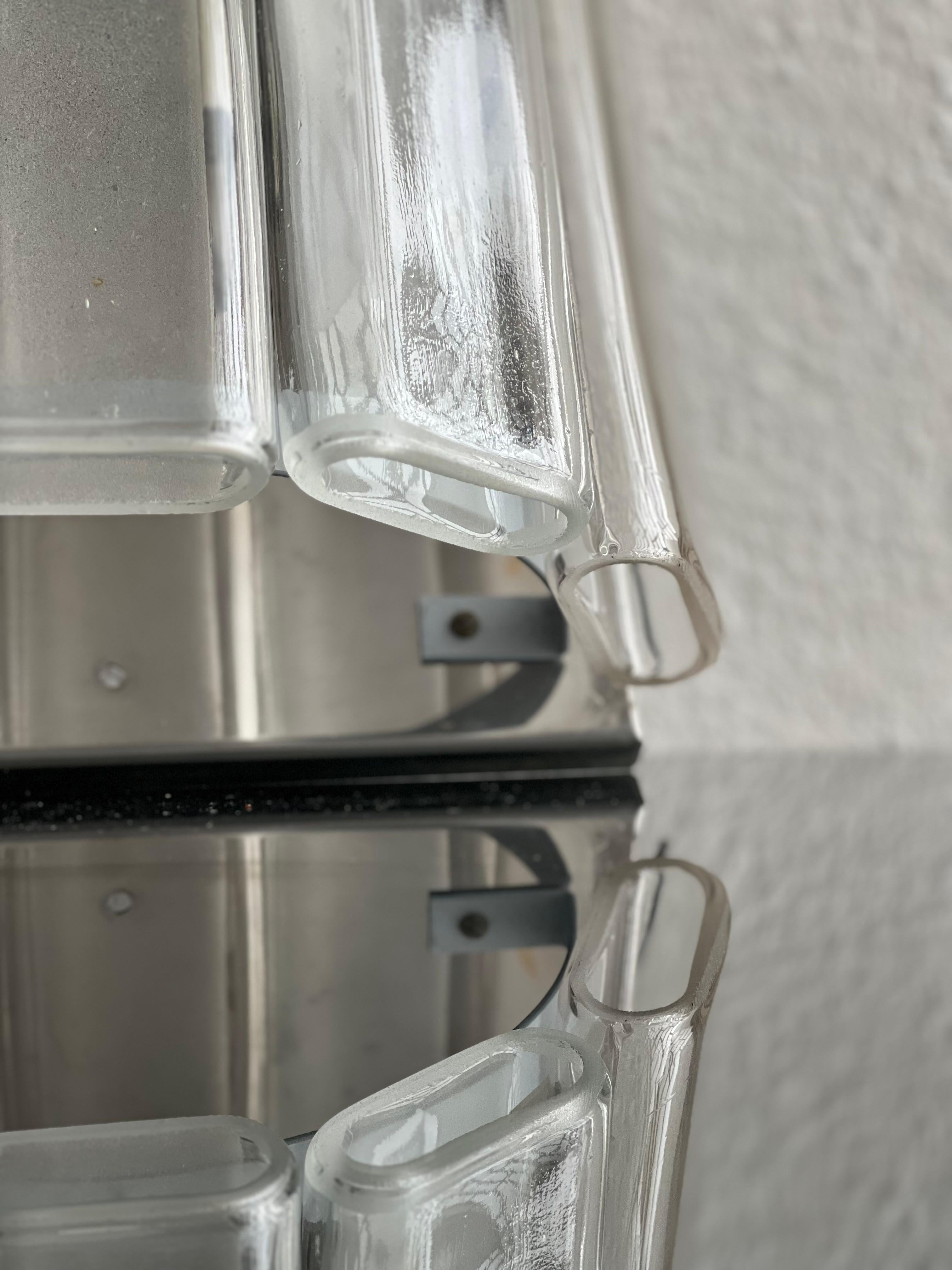 Minimal and sculptural Wall Sconce-Applique  Chromed metal & Murano glass 1970's For Sale 7