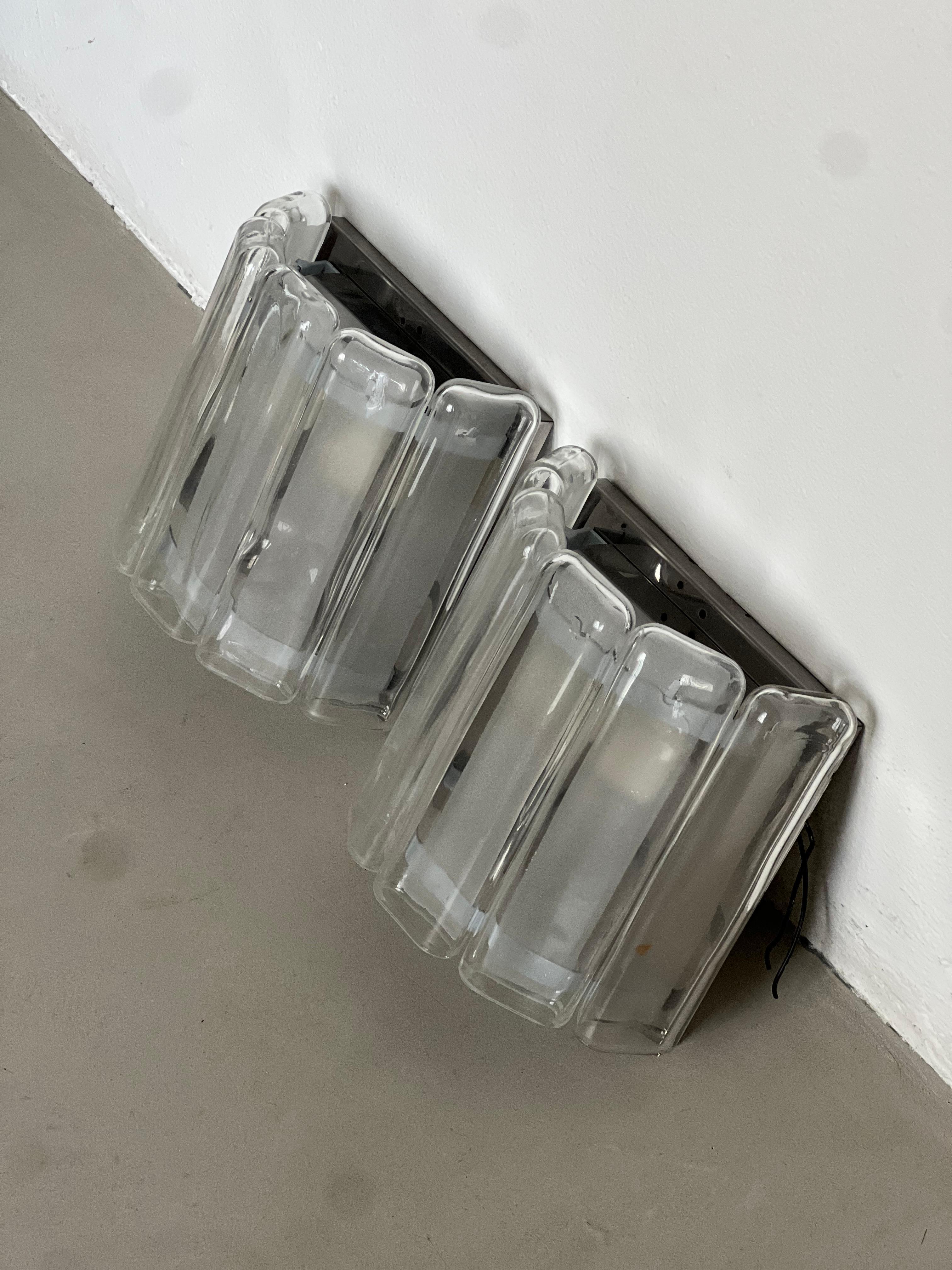 Minimal and sculptural Wall Sconce-Applique  Chromed metal & Murano glass 1970's For Sale 12