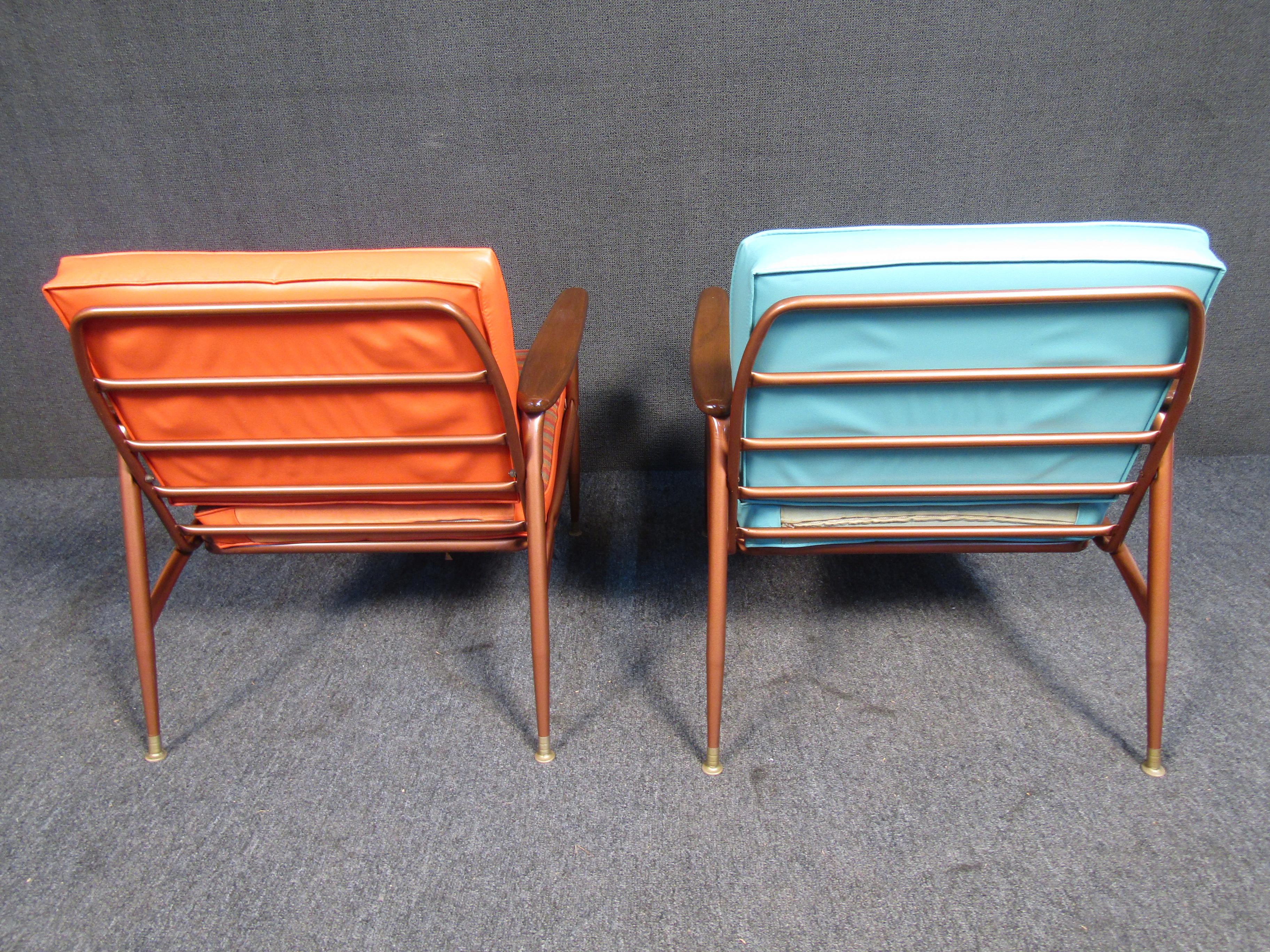Set of Two Walnut and Copper Arm Chairs by Viko Baumritter For Sale 1