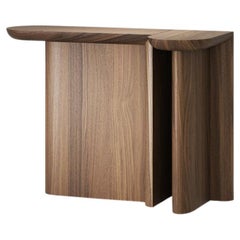 Juego de dos  Consola de madera de nogal RE-FORM de ALAIN GILLES