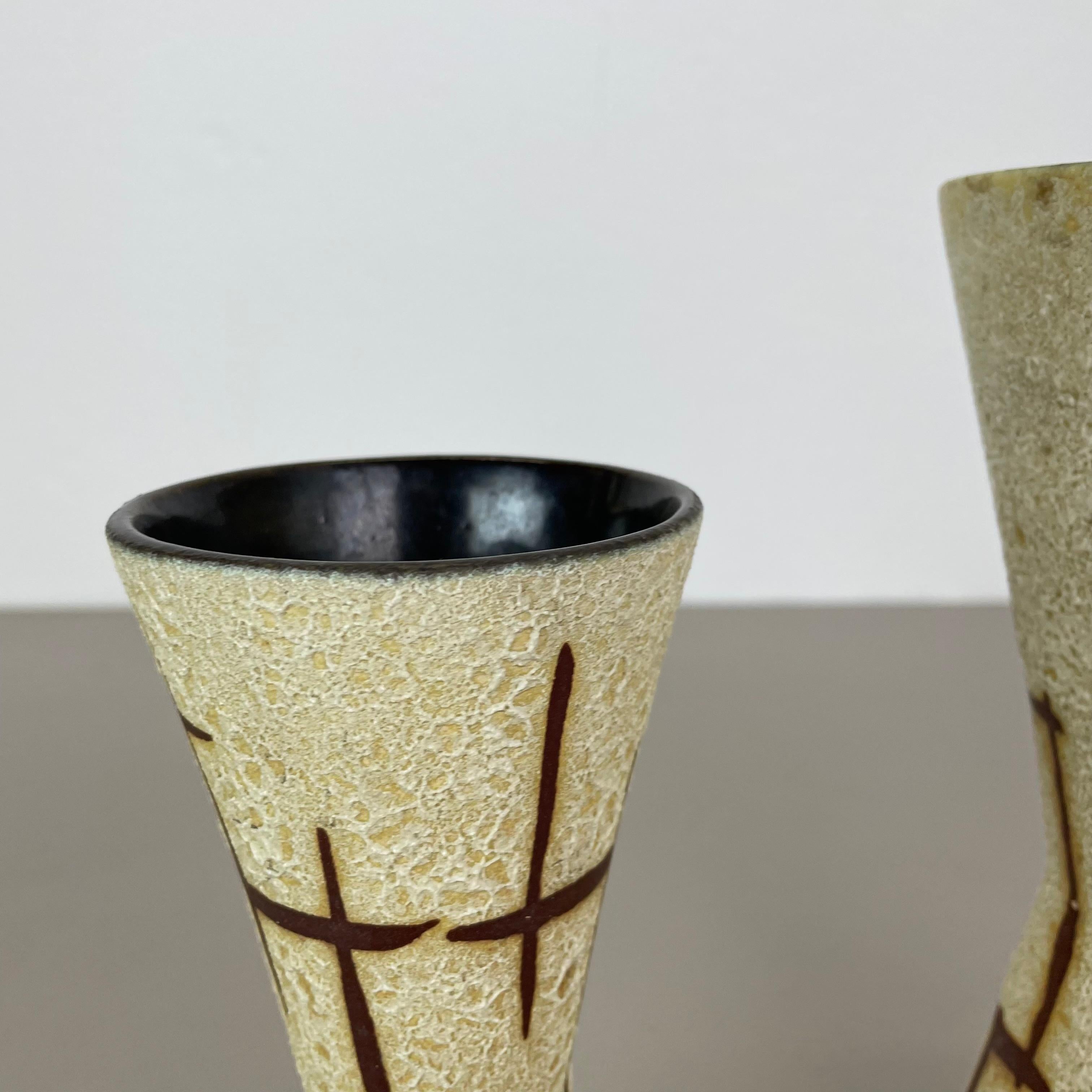 XX secolo Set di due vasi in ceramica WGP 