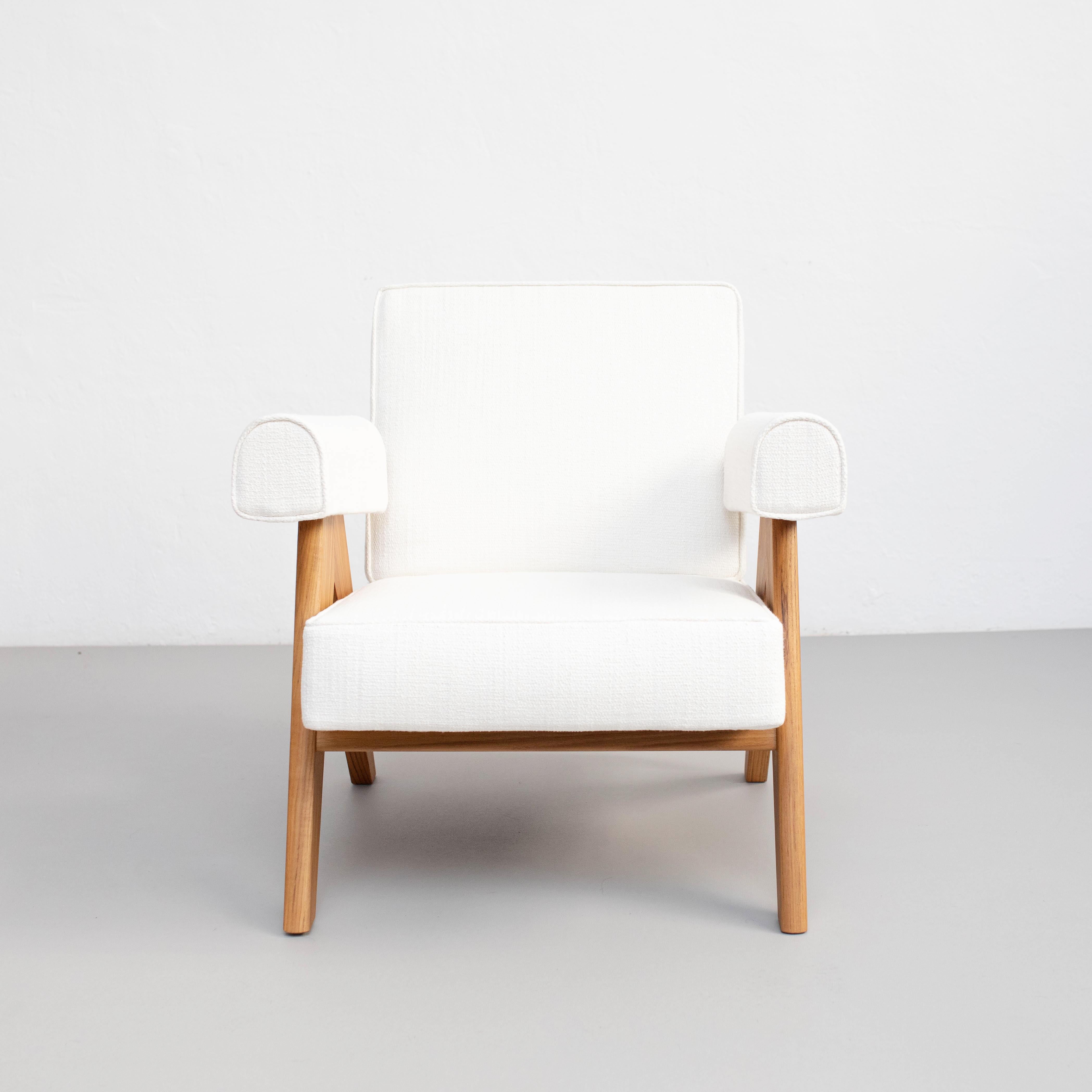 italien Ensemble de deux fauteuils blancs Pierre Jeanneret 053 Capitol Complex de Cassina en vente