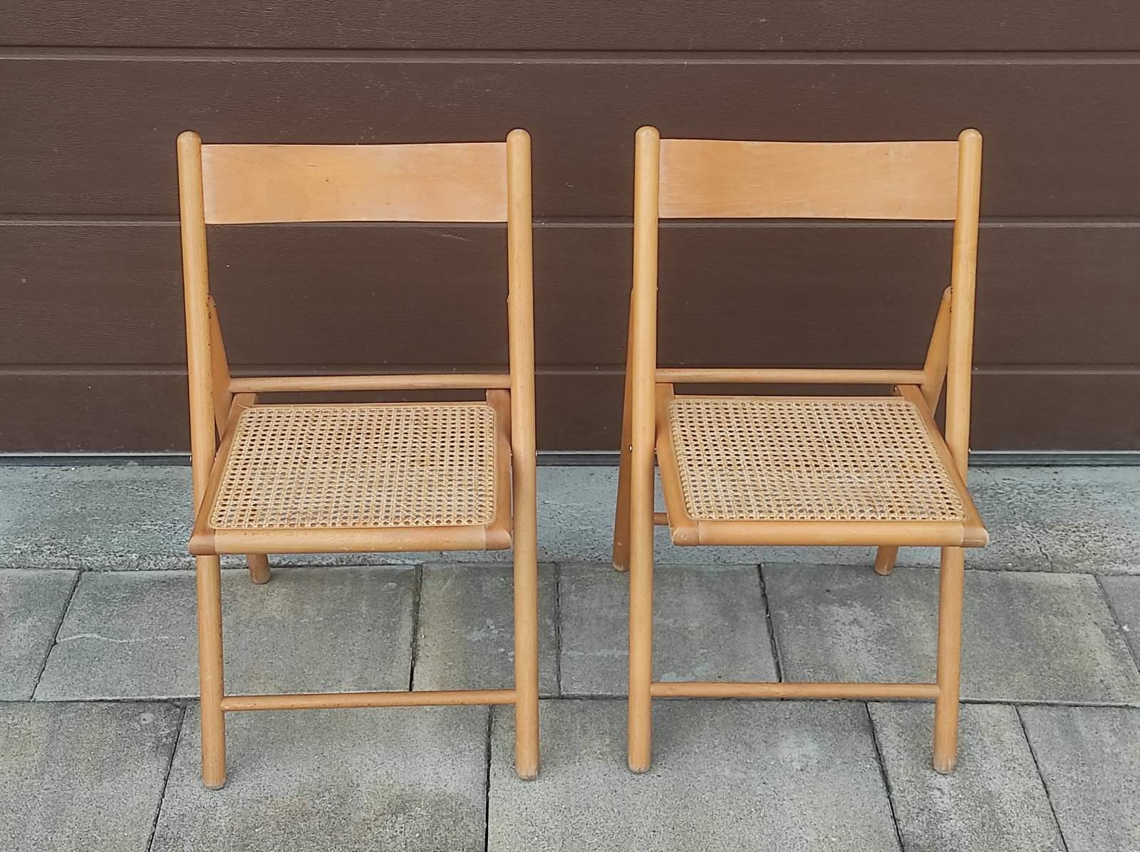 Mid-Century Modern Ensemble de deux chaises pliantes en osier Italie des années 1970 en vente