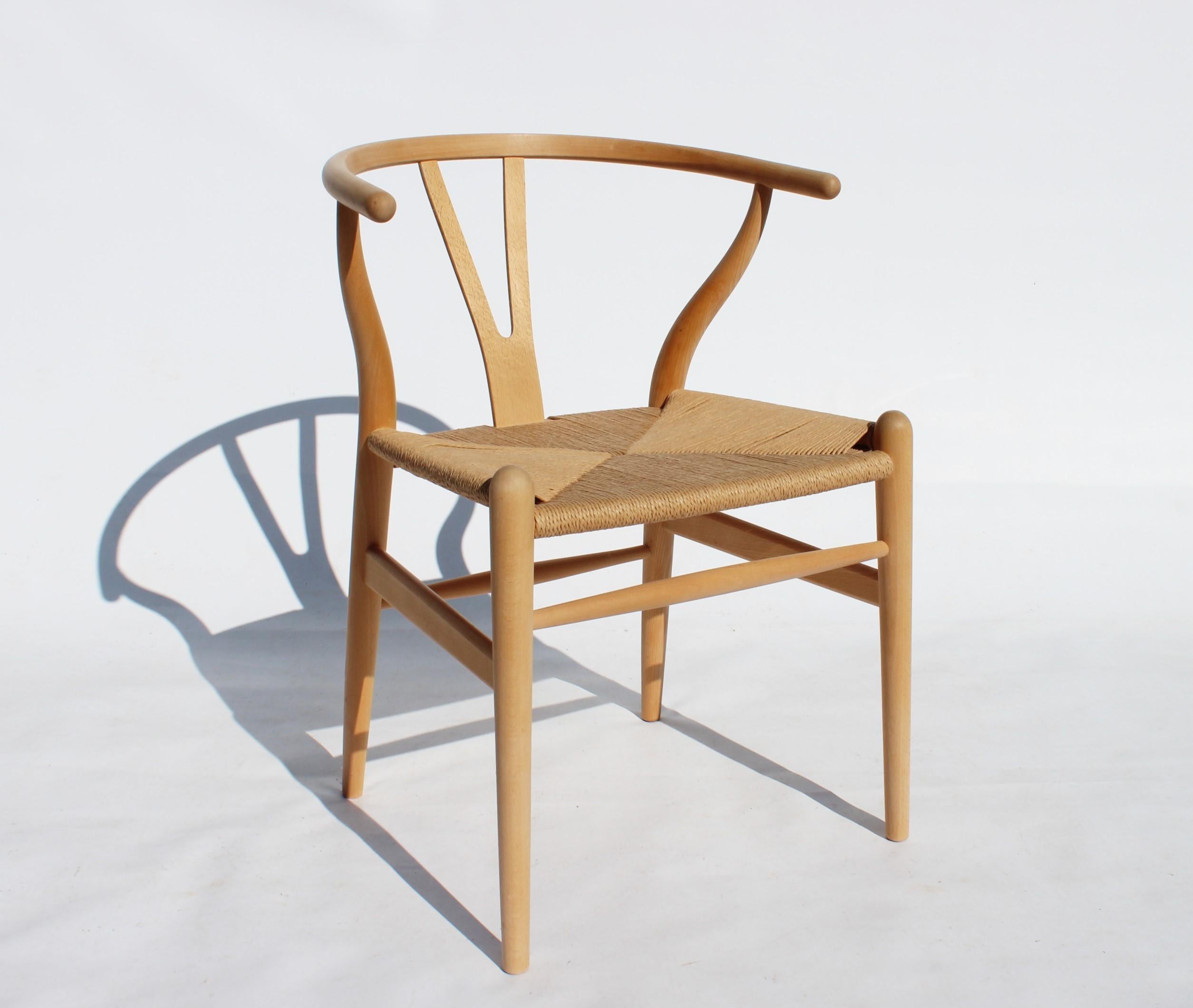 Scandinavian Modern Set of Two Wishbone Chairs, Model CH24, of Beech Hans J. Wegner