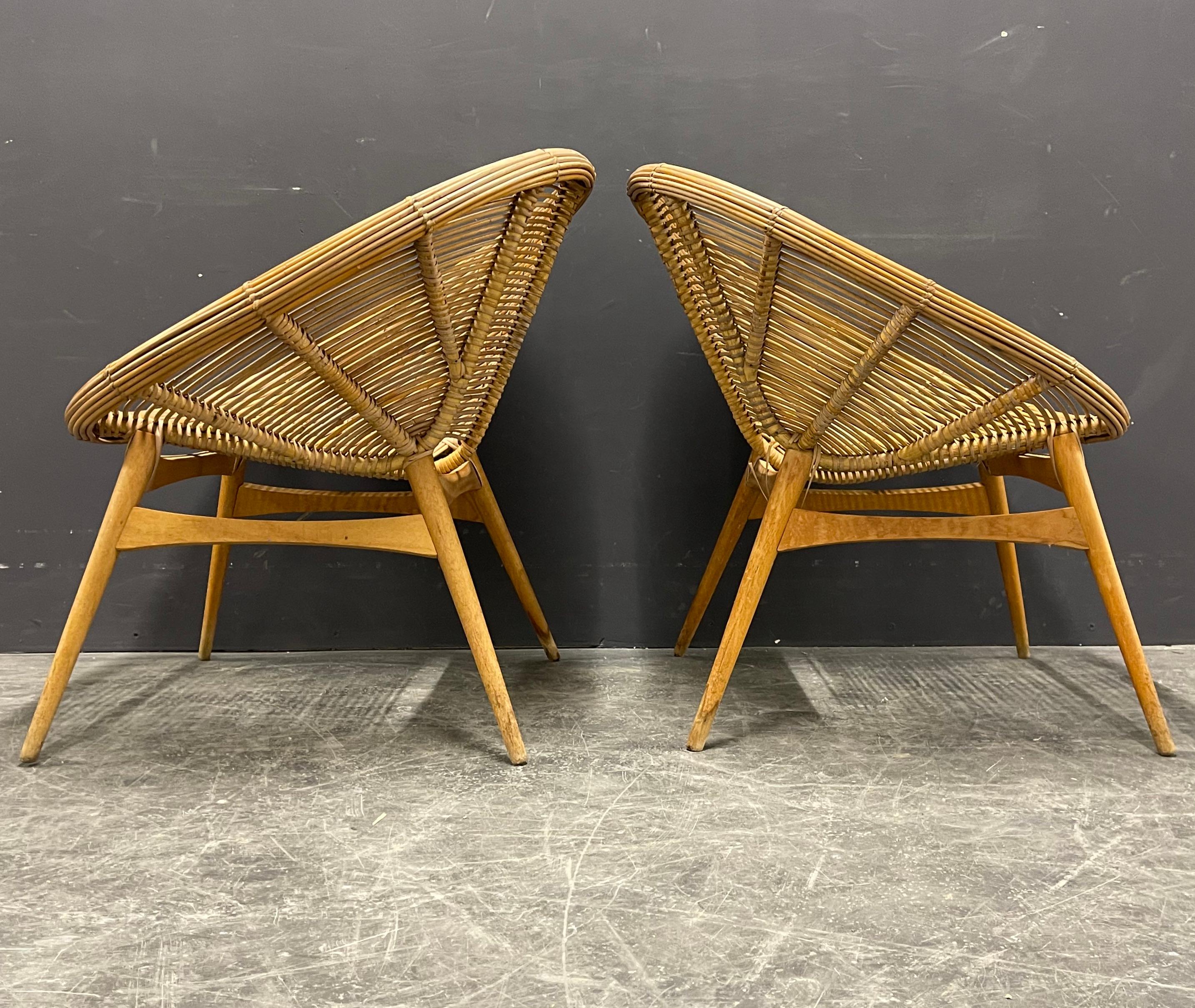 Ensemble de deux merveilleuses chaises longues en bambou en vente 4
