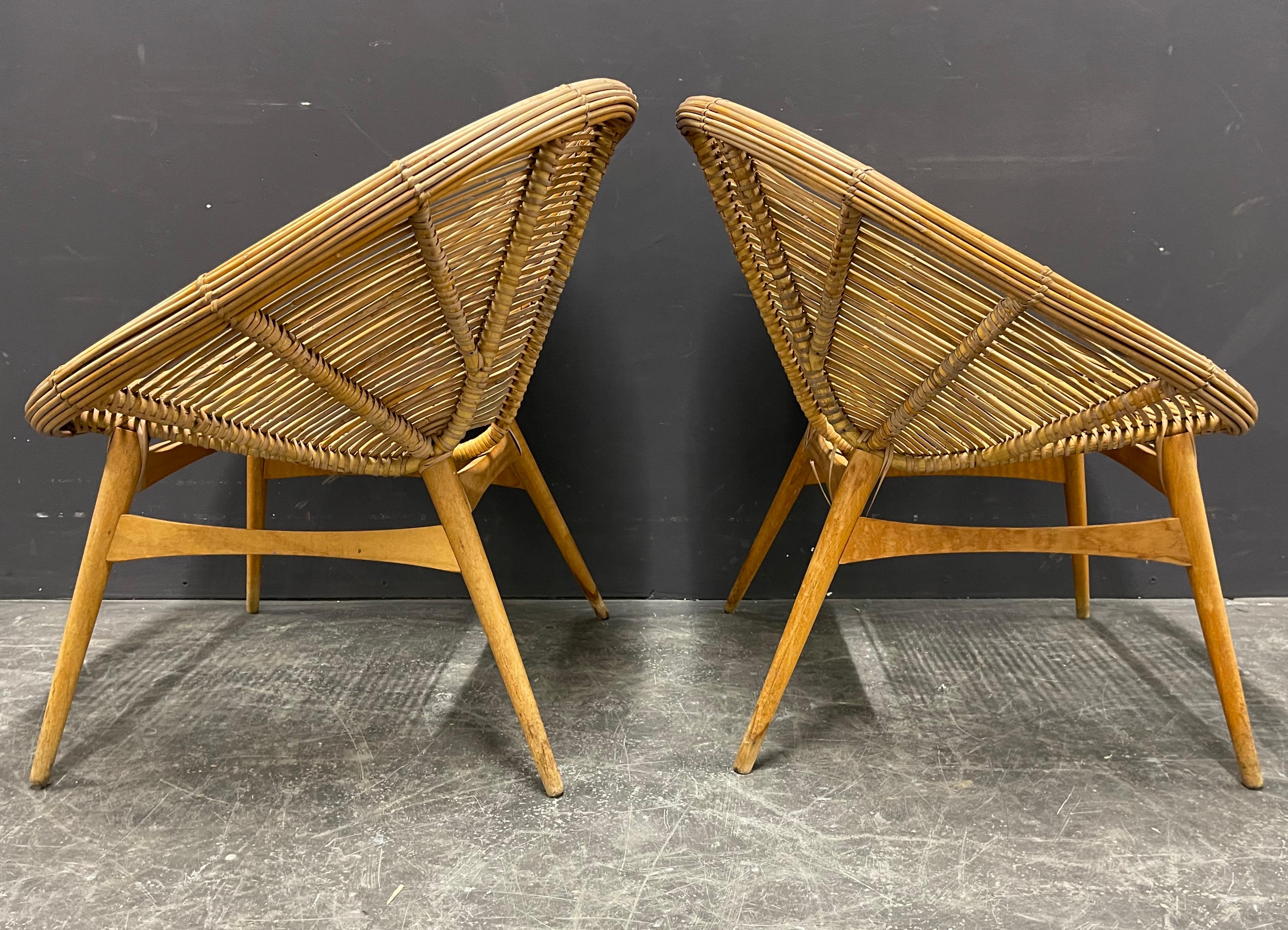 Ensemble de deux merveilleuses chaises longues en bambou en vente 5