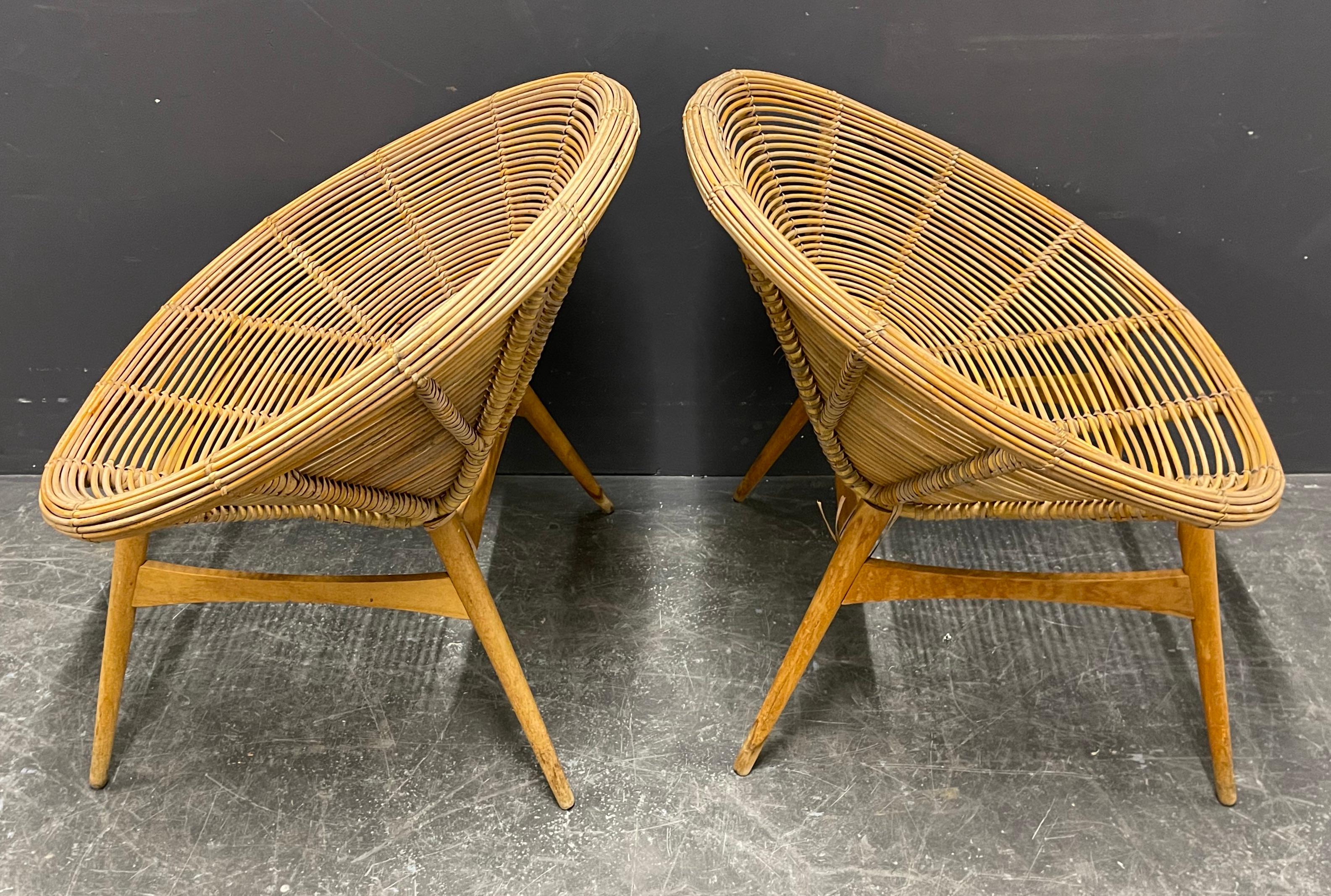 Set of Two Wonderful Bamboo Lounge Chairs For Sale 7