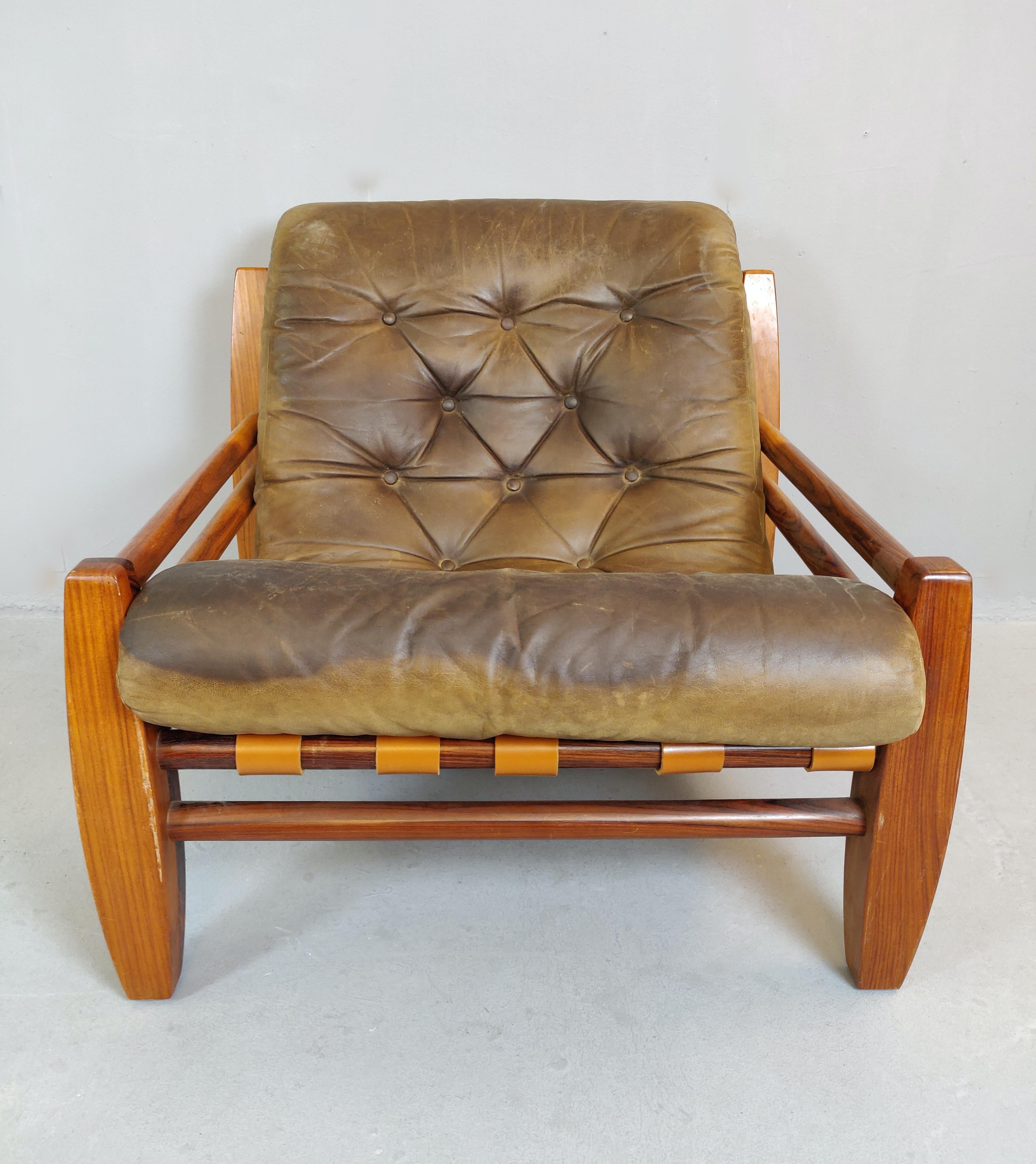 Mid-Century Modern Set of Two Wood and Leather Armchairs with Their Pouf