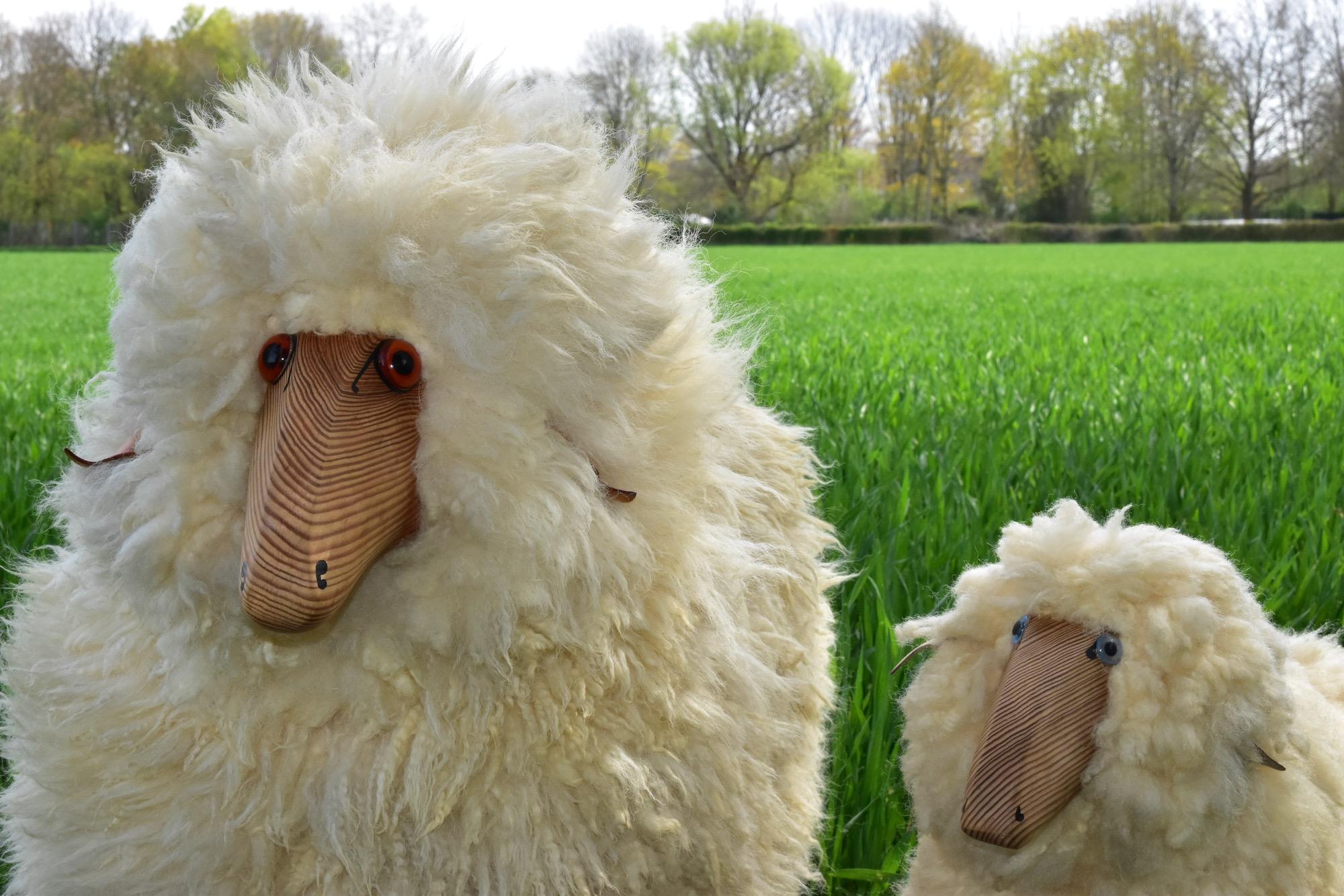 Set of Two Wool Sheeps Sculpture by Hans-Peter Krafft for Meier Germany In Good Condition In Krefeld, DE