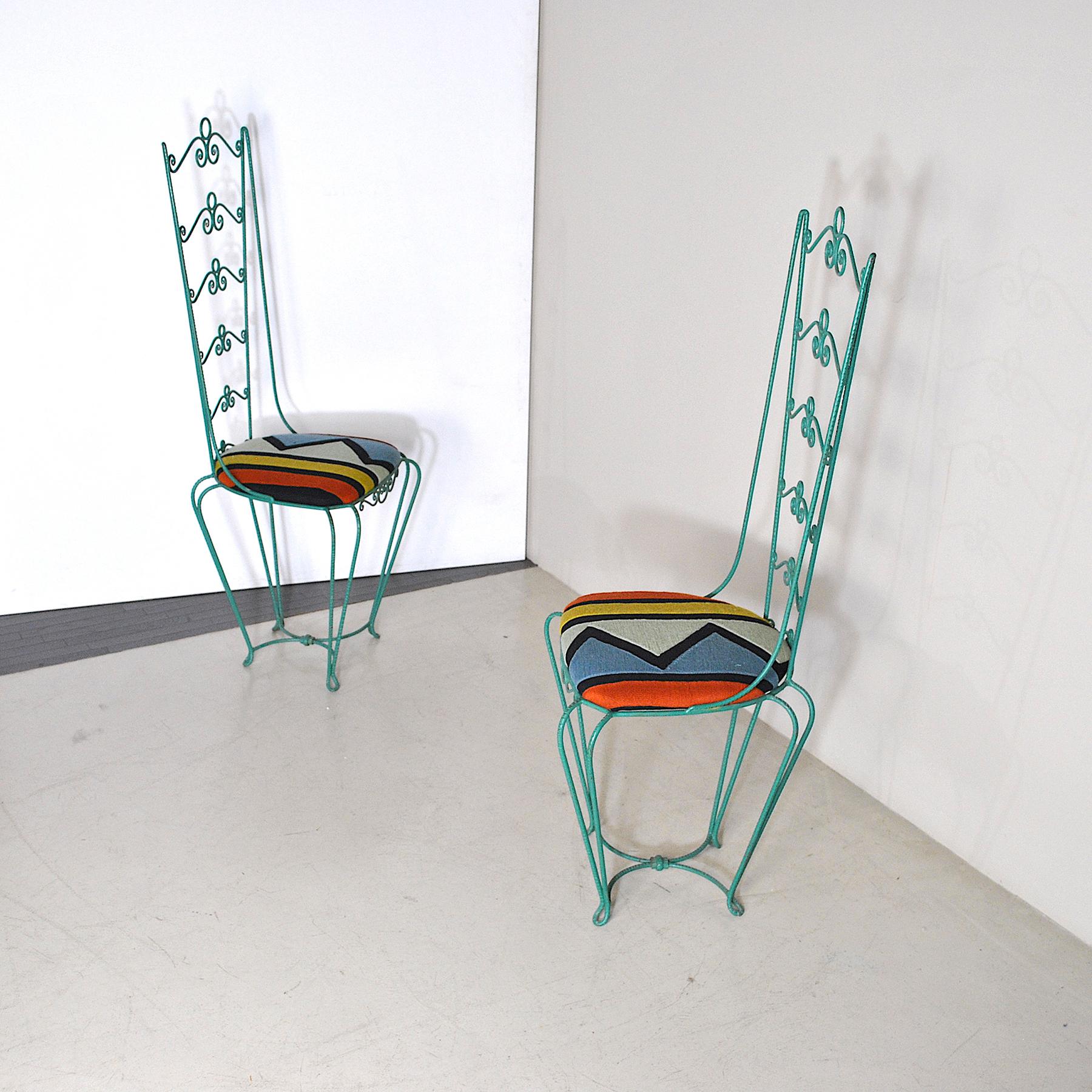 Mid-Century Modern Ensemble de deux chaises en fer forgé des années soixante en vente