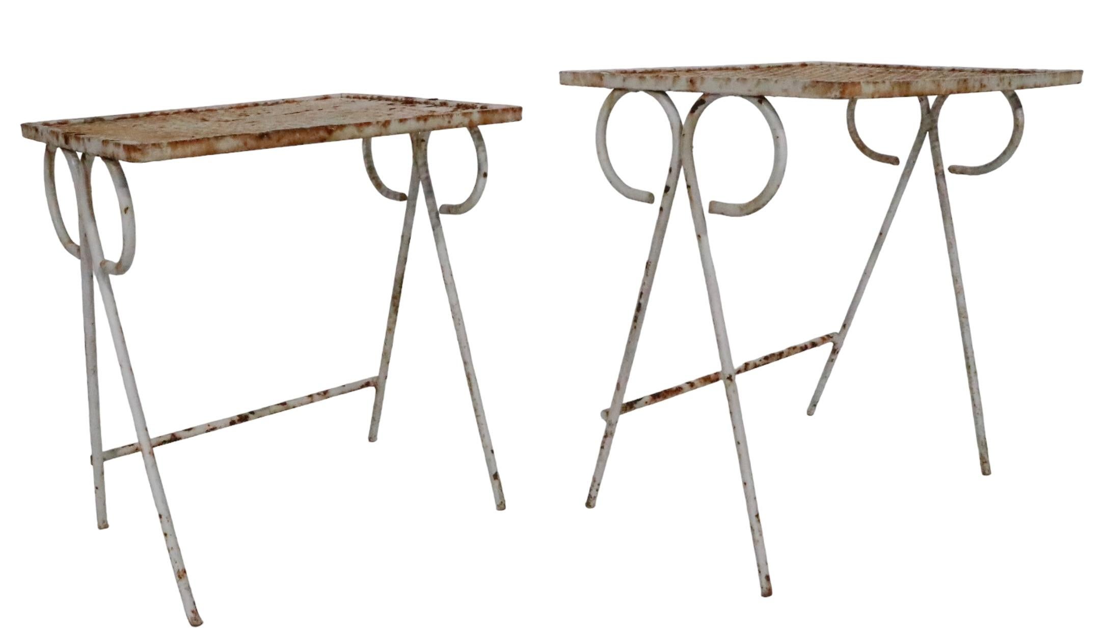 Ensemble de deux pièces en fer forgé  Tables gigognes de Tempestini pour Salterini, vers les années 1950 en vente 4