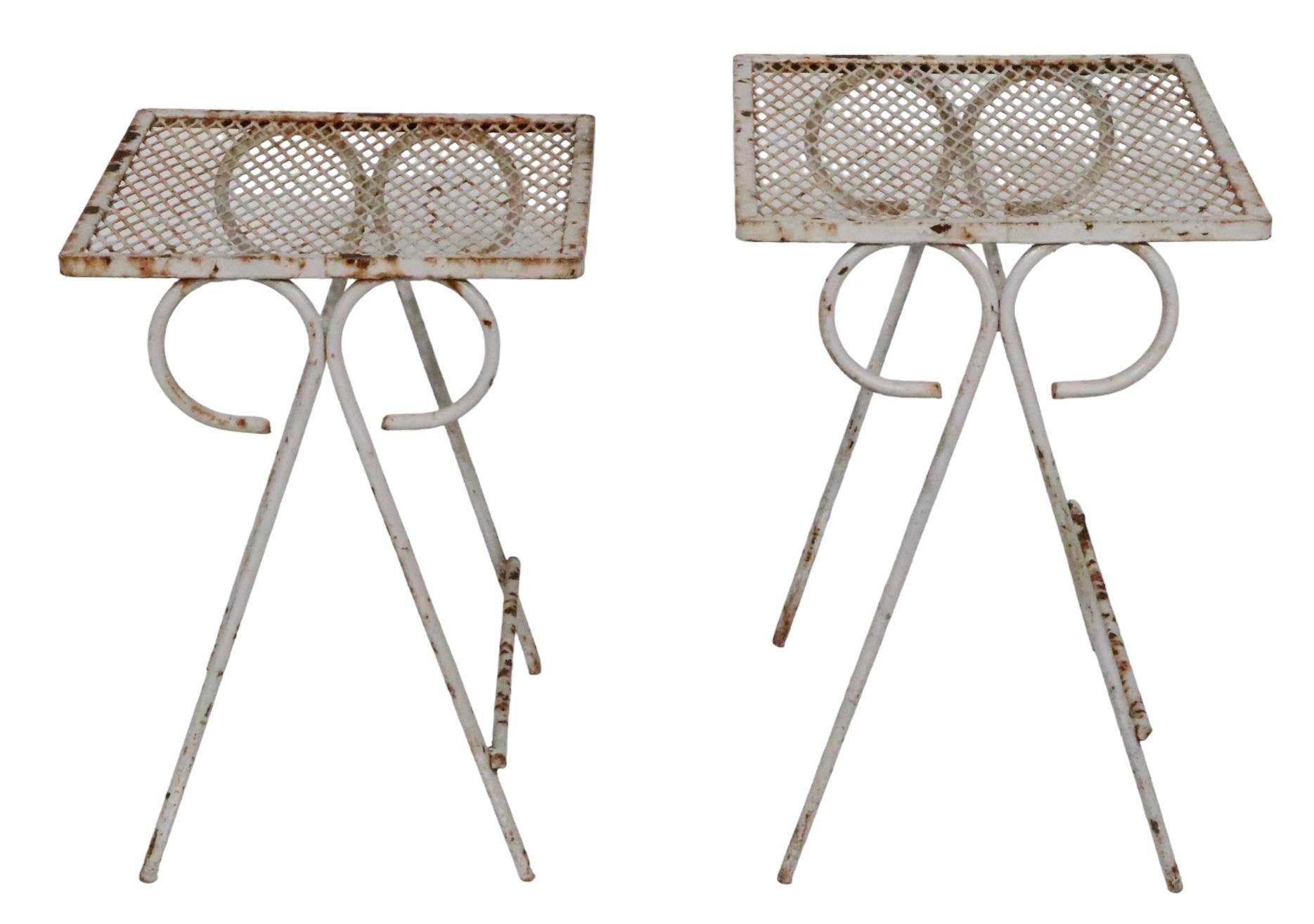Set of Two Wrought Iron Nesting Tables by Tempestini for Salterini, circa 1950s For Sale 6