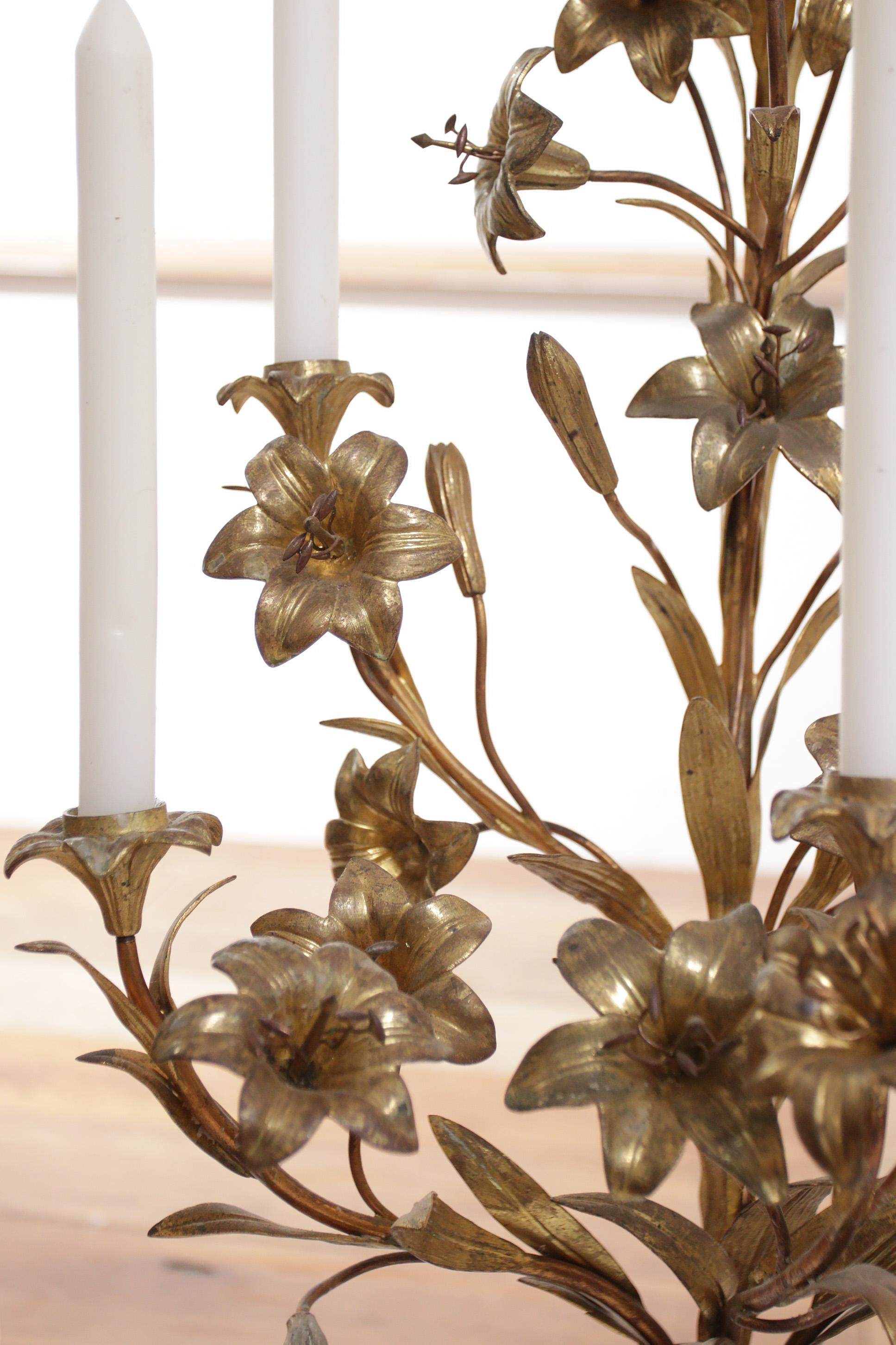 Set von zwei XL Französischen vergoldeten Blumen-Kandelaber-Kerzenständern für Kirchen, XL im Angebot 12