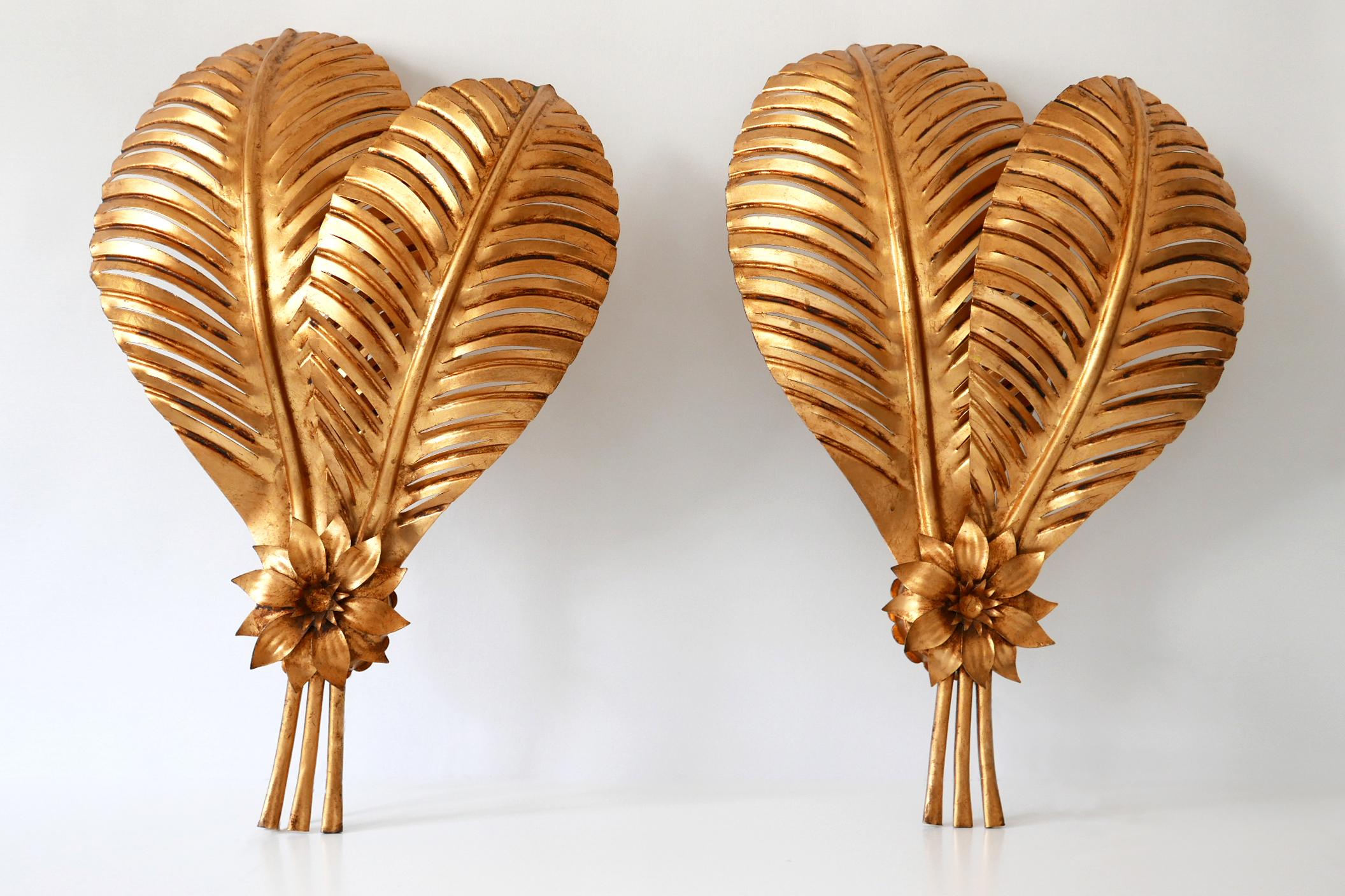 Set of Two Extra Large Gilt Metal Palm Leaf Wall Lamps, Hans Kögl, 1970s Germany For Sale 1
