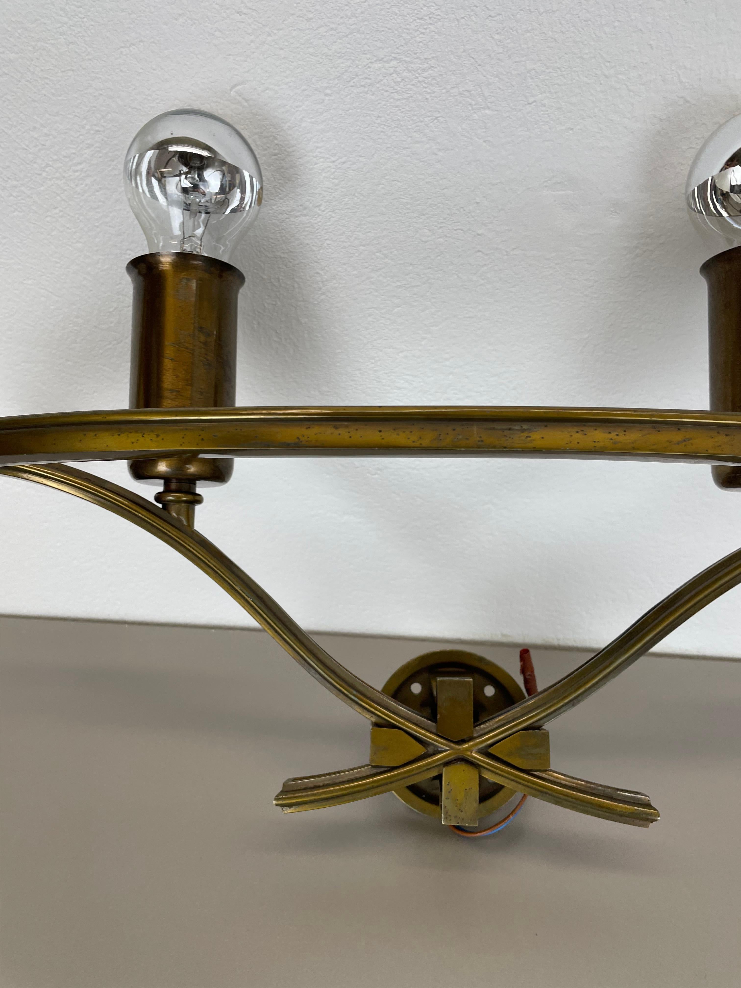 20th Century set of two xxl Modernist Brass Floral Theatre Wall Light Sconces, France, 1950 For Sale
