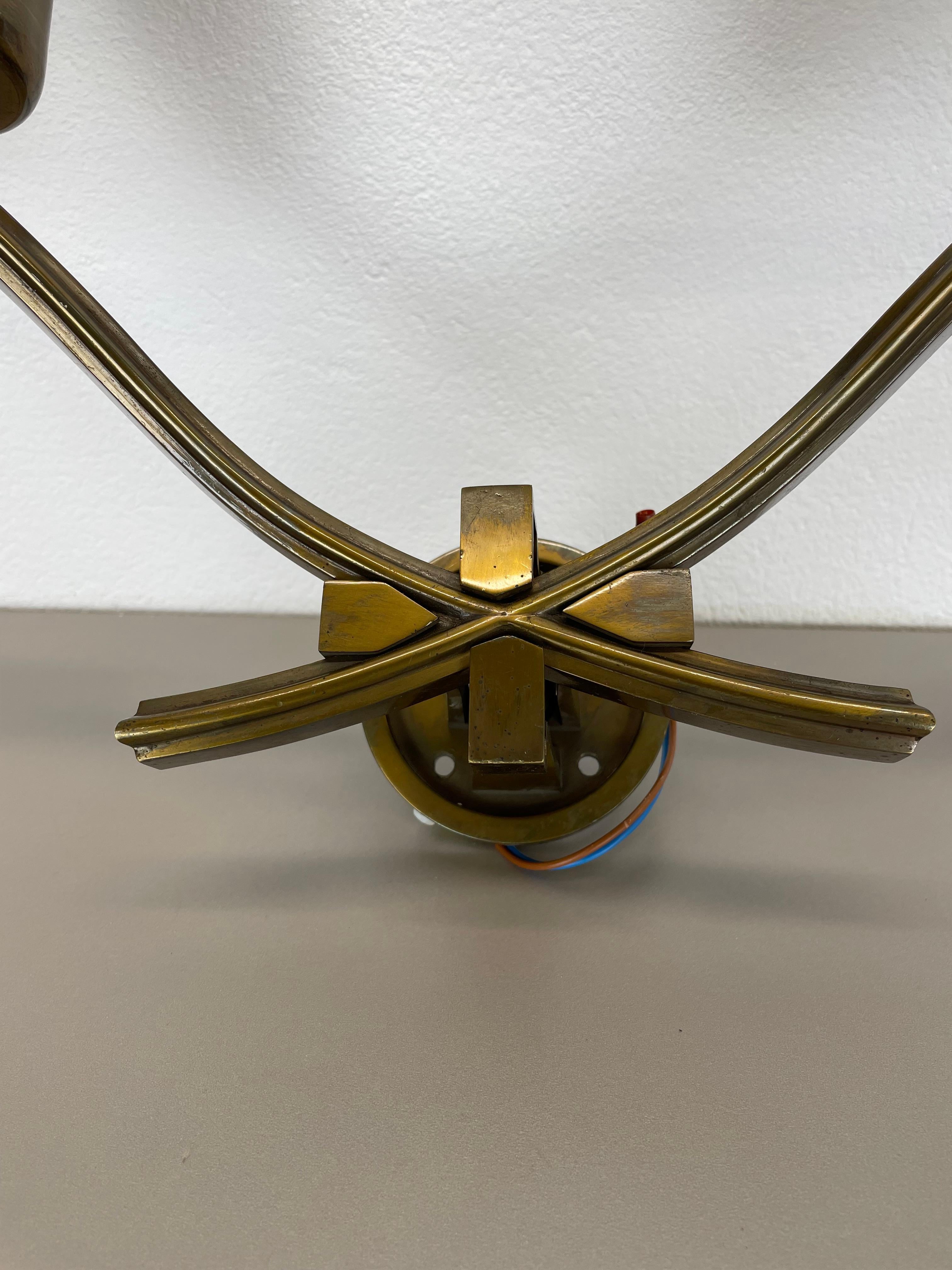 set of two xxl Modernist Brass Floral Theatre Wall Light Sconces, France, 1950 For Sale 2