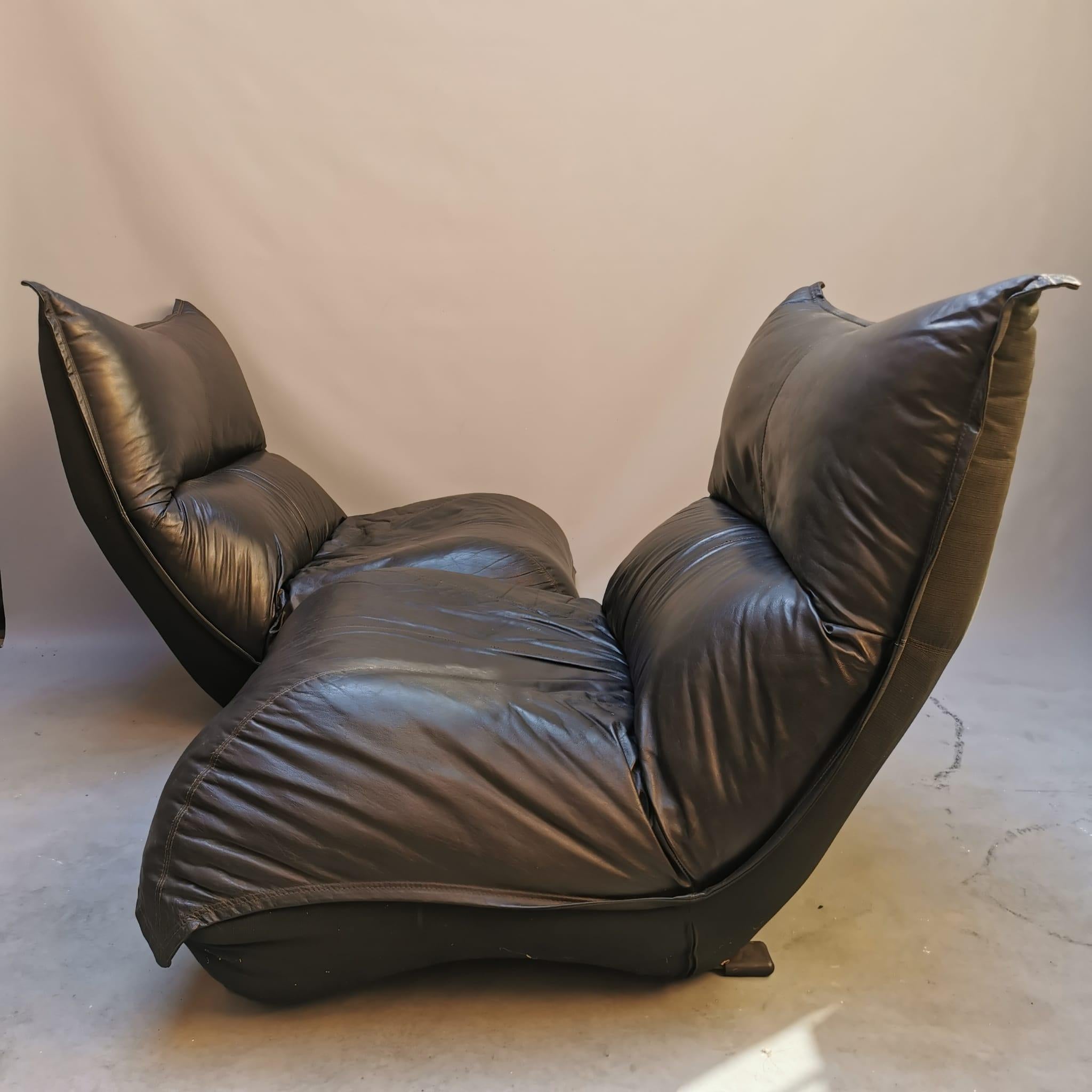 Leather Zinzolo armchair, Vittorio Varo for Plan For Sale