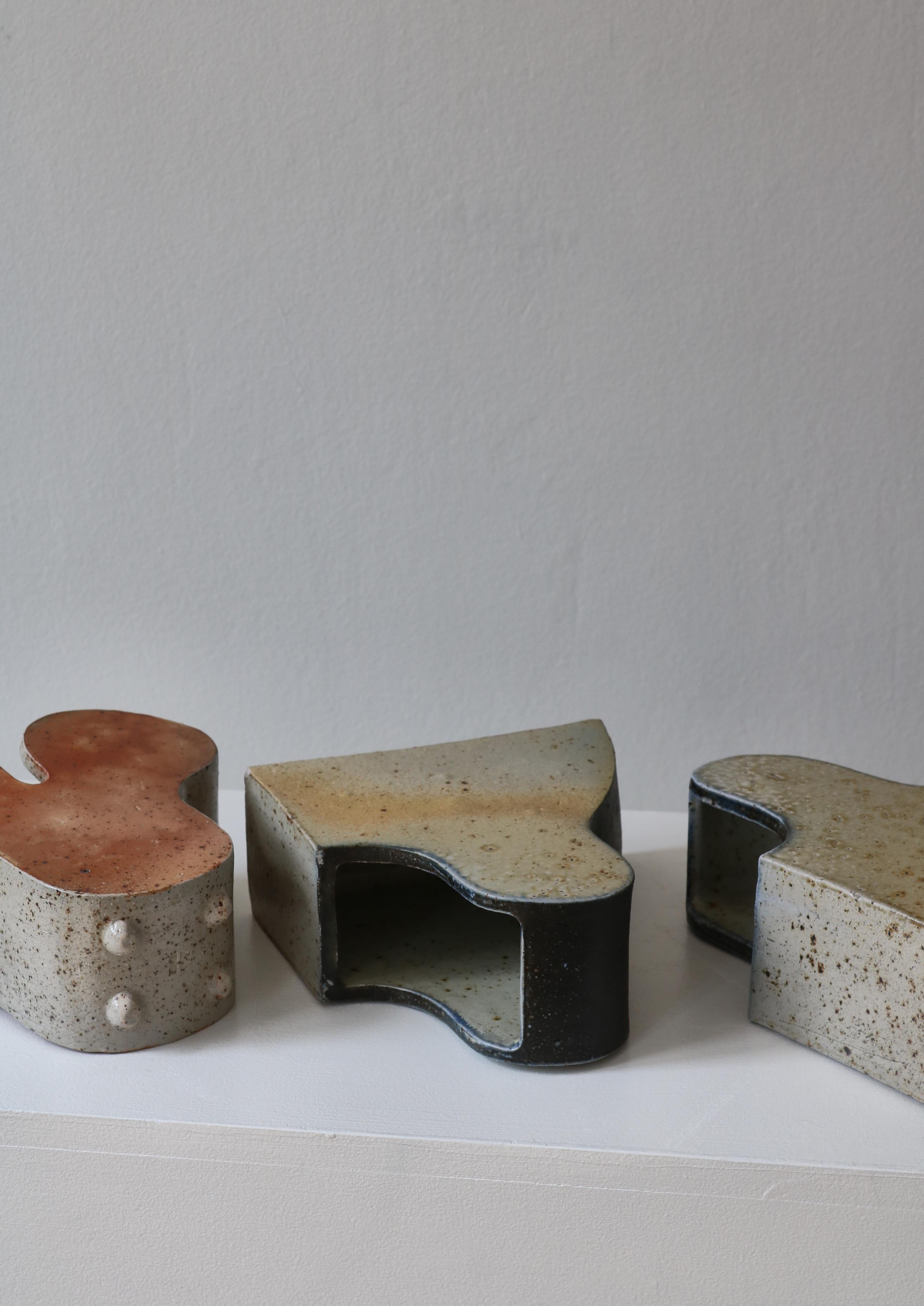 Ensemble de vases sculpturaux uniques en grès par Bente Hansen, Danemark, années 1970 en vente 8