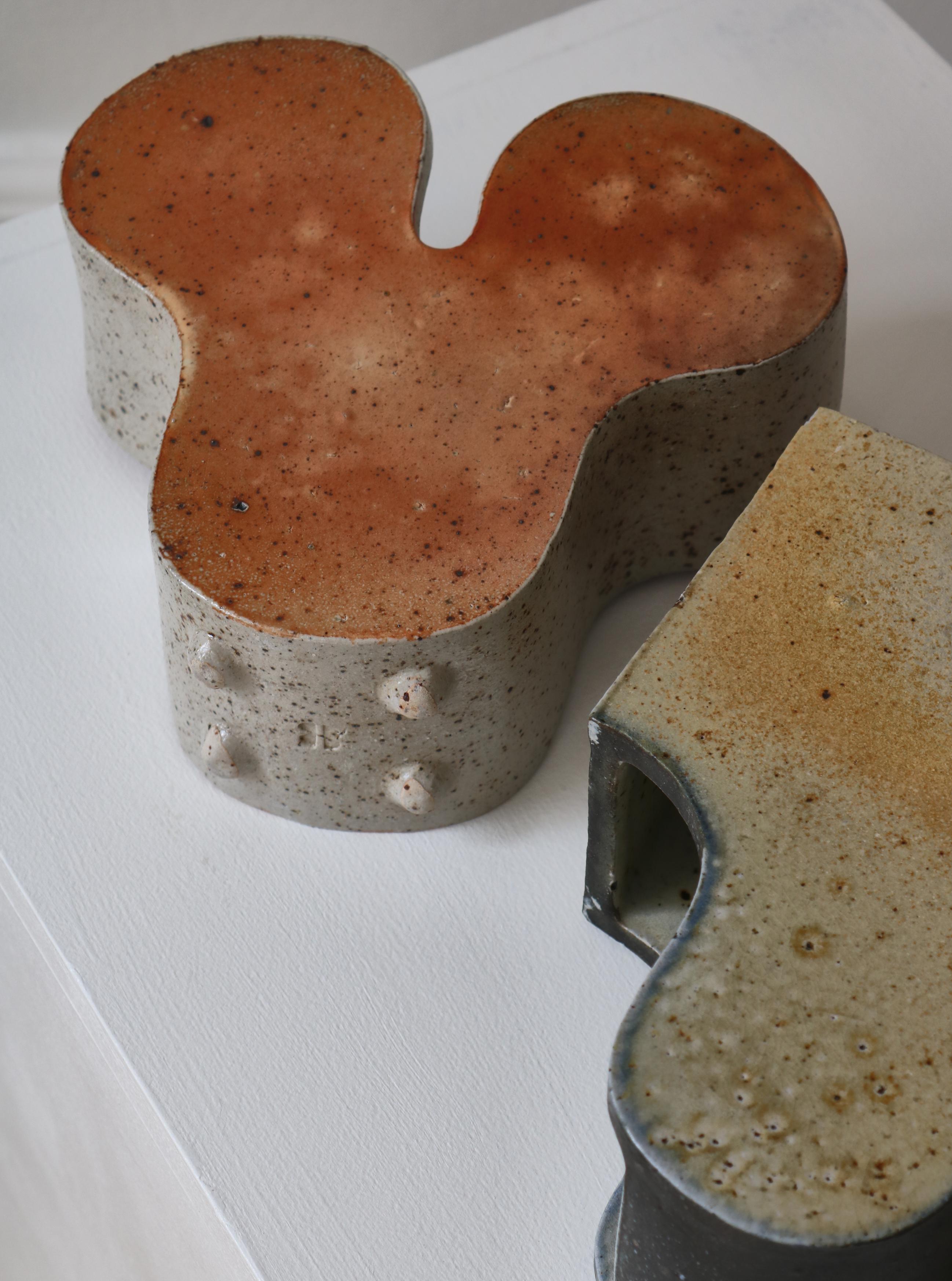 Ensemble de vases sculpturaux uniques en grès par Bente Hansen, Danemark, années 1970 en vente 9