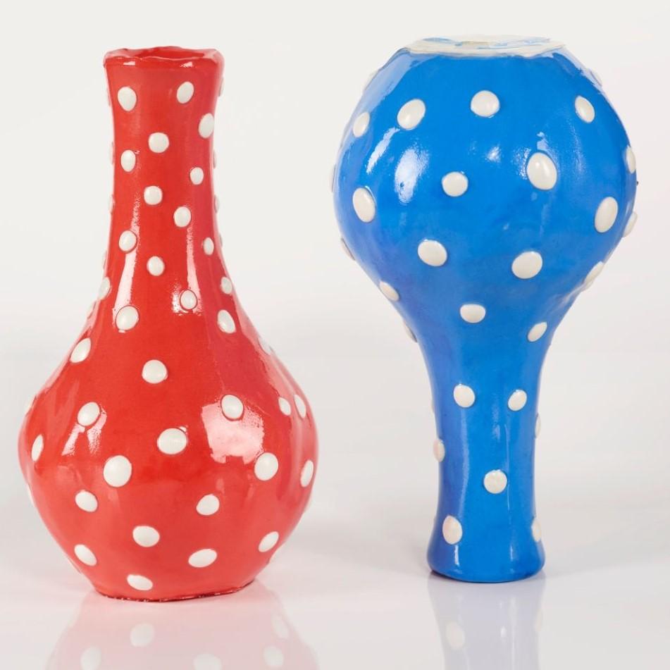 Set of unique vases made in 89 minutes by Minute Manufacturing
Dimensions: D 18 x H 20 cm
Materials: Waste materials
Such as cardboard tubes, plastic boxes, leather, clay

Minute manufacturing is a production system that makes objects by the