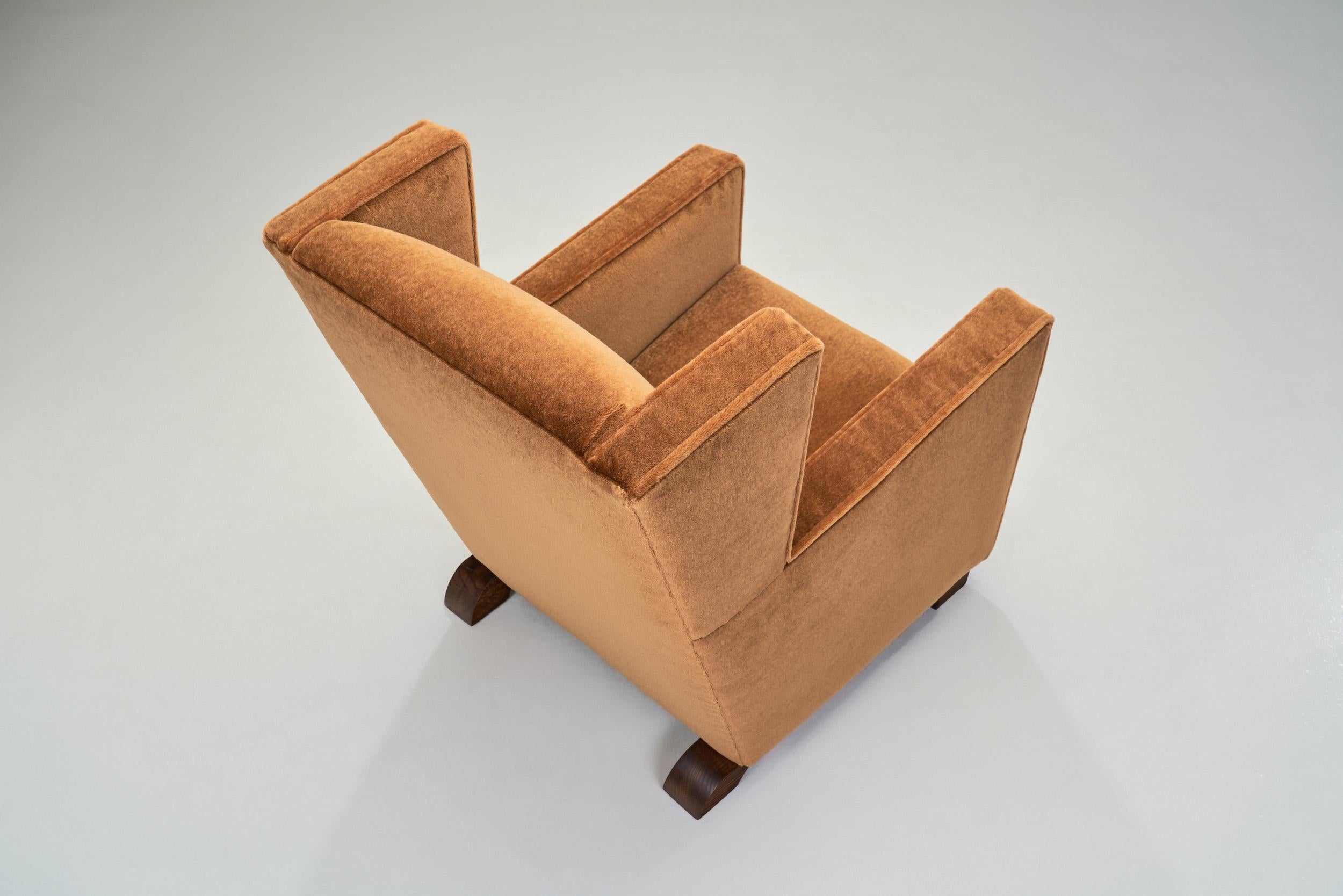 20ième siècle Ensemble de fauteuils Art Déco tapissés, Europe, première moitié du 20ème siècle en vente