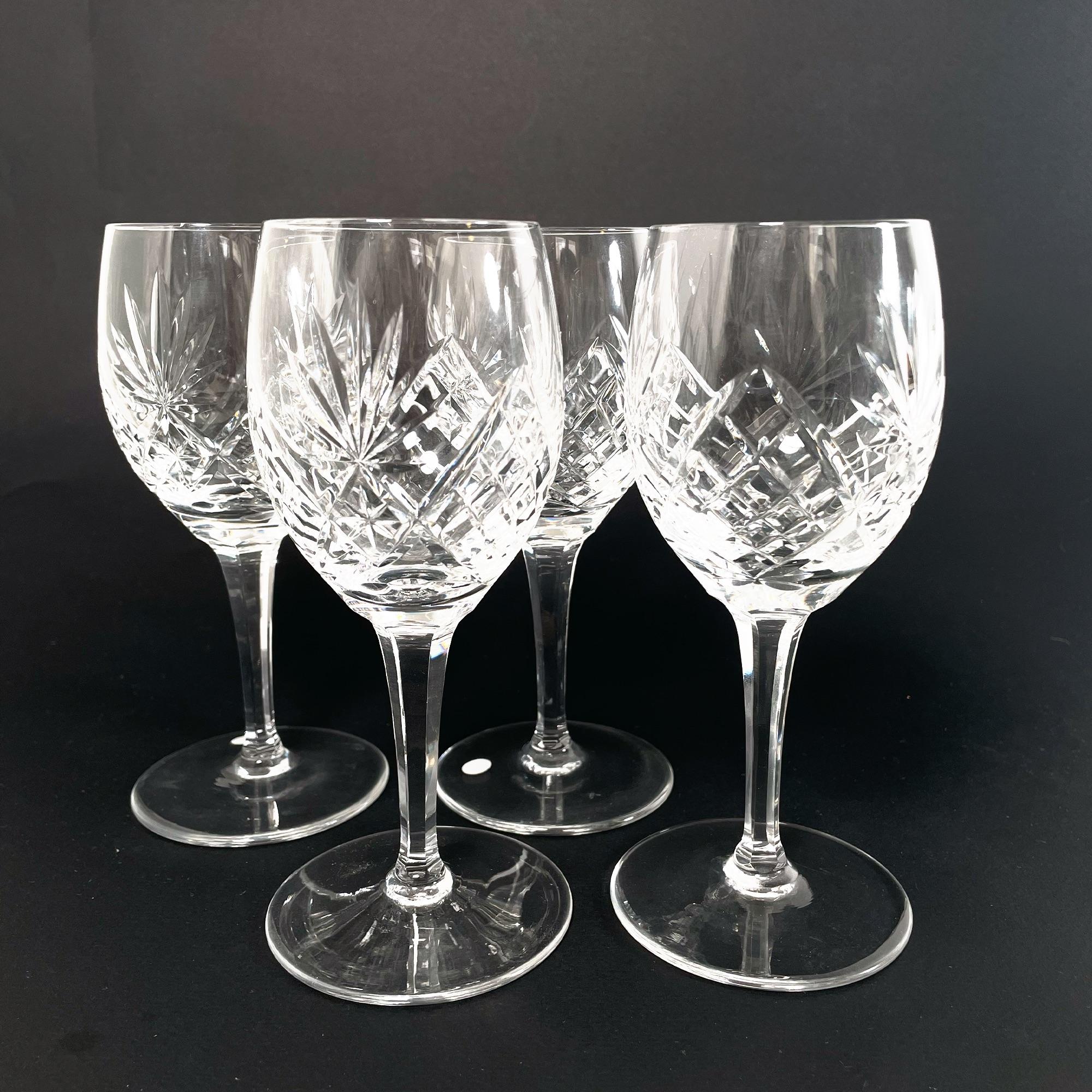 Ensemble de différents verres de Bohème en cristal taillés à la main, années 1980 en vente 3