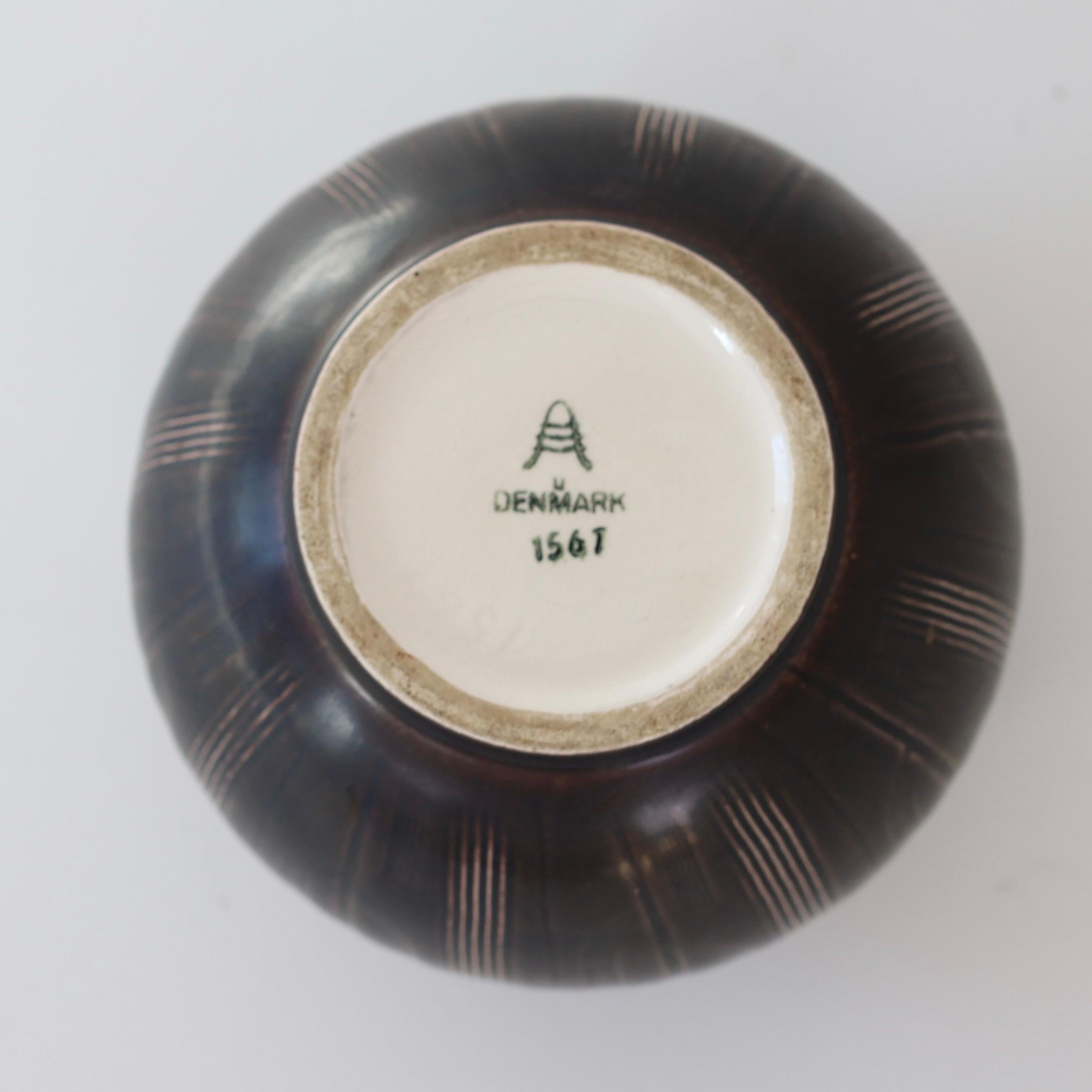 Set of vases by Nils Thorsson for Aluminia, 1950s, Denmark For Sale 2