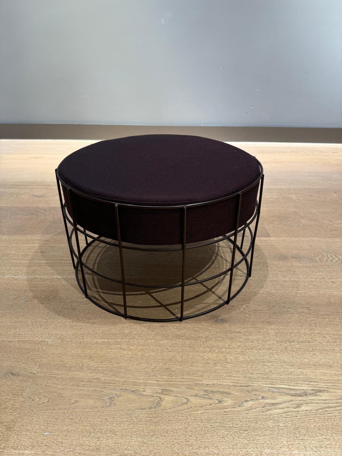 Set of Verner Panton square wire stool and circular wire stool For Sale 10