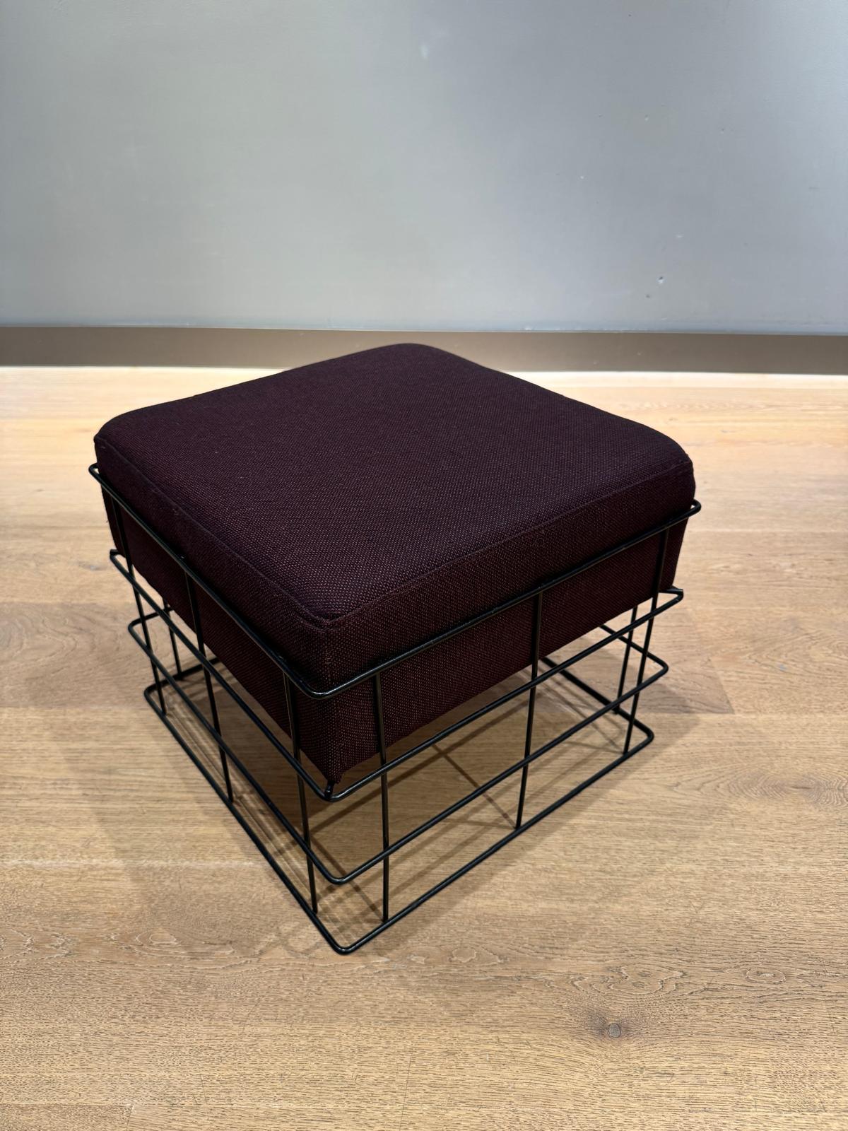 The T1 square wire stoll by Verner Panton.

Recently upholstered with woven dark purple/black fabric.

L 44, W 44, H 38 cm

The T1 wire stool by Verner Panton.

Recently upholstered with woven dark purple/black fabric.


Diameter 51, H 30 cm